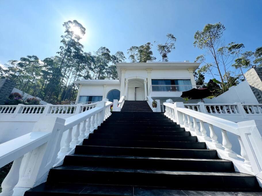 Skyline BlueDome Villa Ciwidey