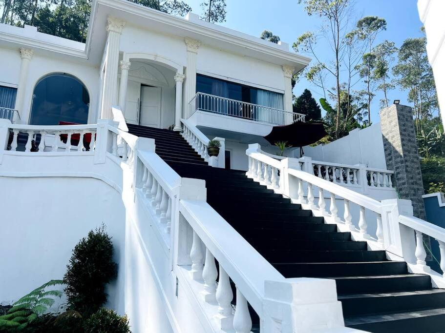 Skyline BlueDome Villa Ciwidey