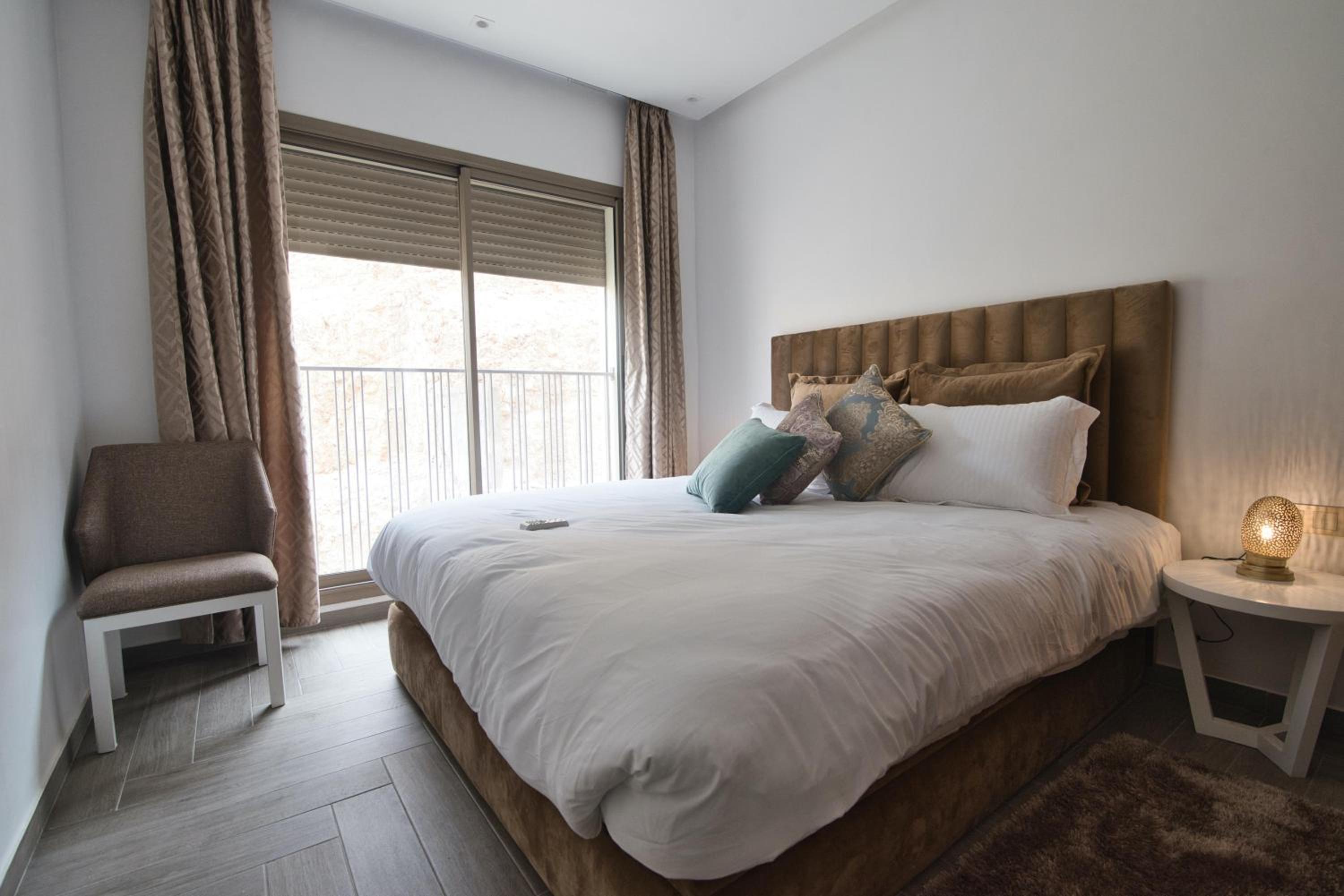 New Sea Front Apartment 95sqm with Unlimited Wi-Fi view 4