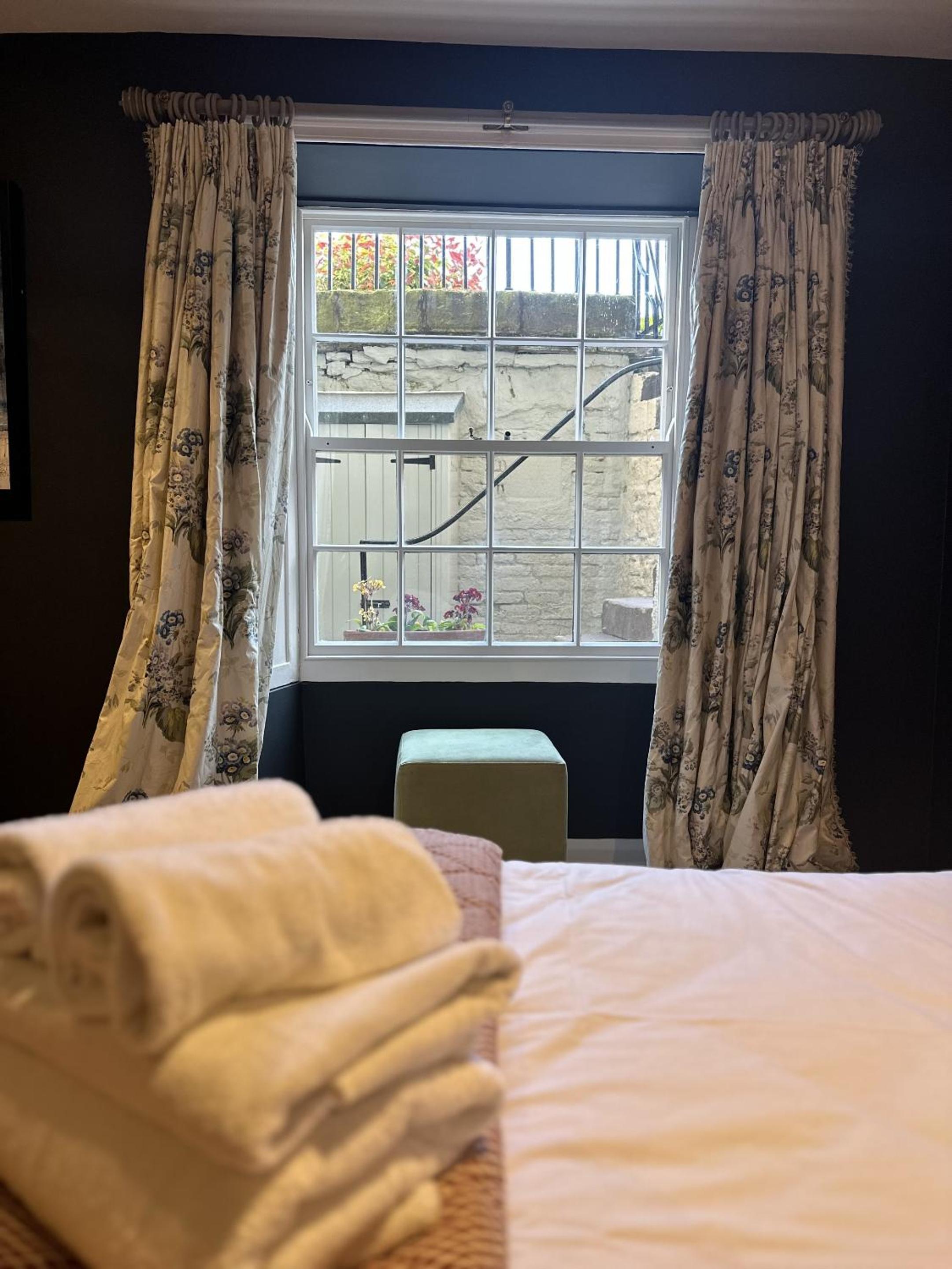 Unique Clifton apartment on historic crescent