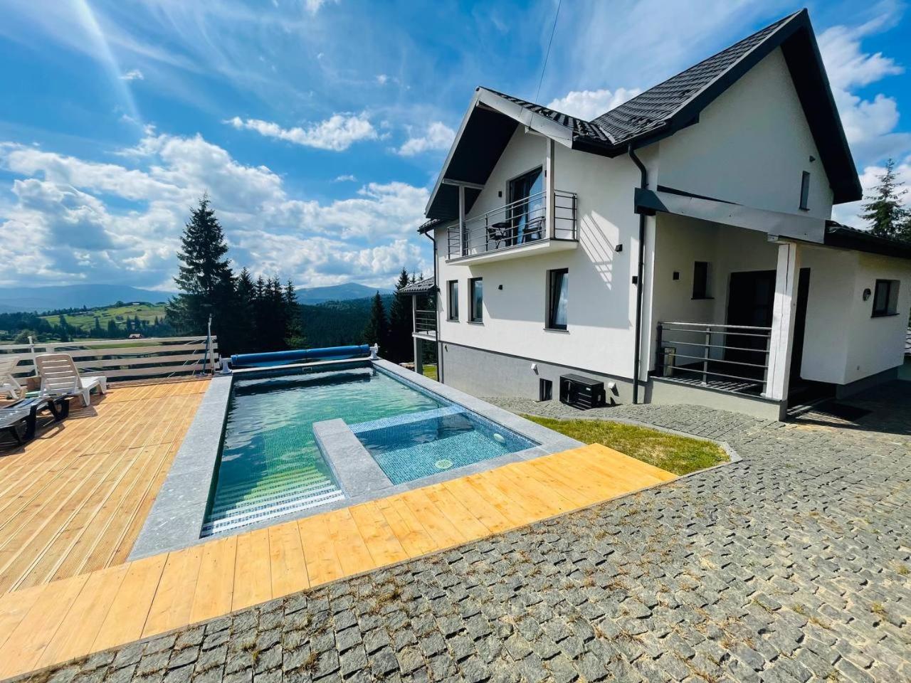 Lidia chalets view 2