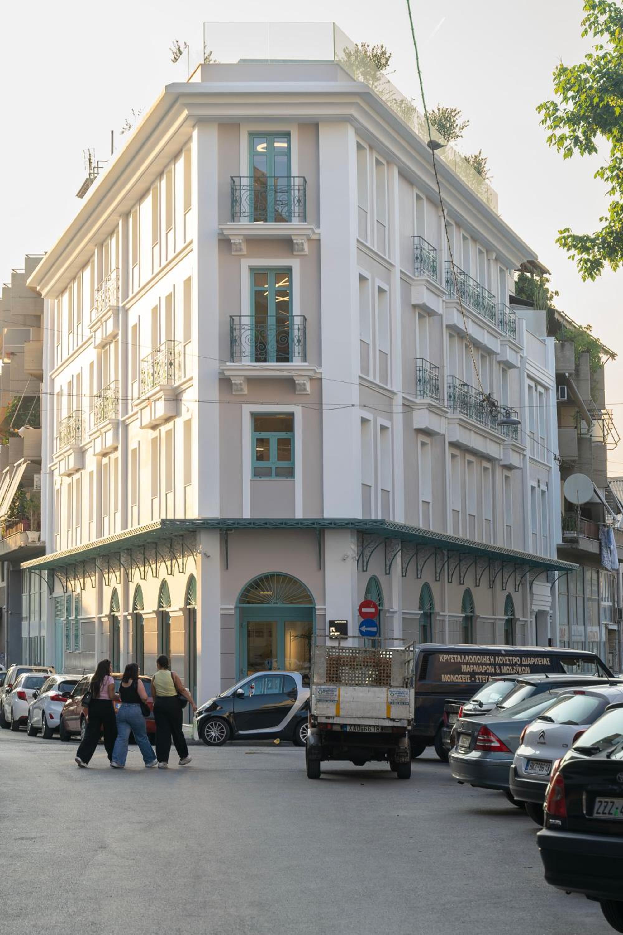 The Urban Nest Design 1BR in Trendy Kerameikos