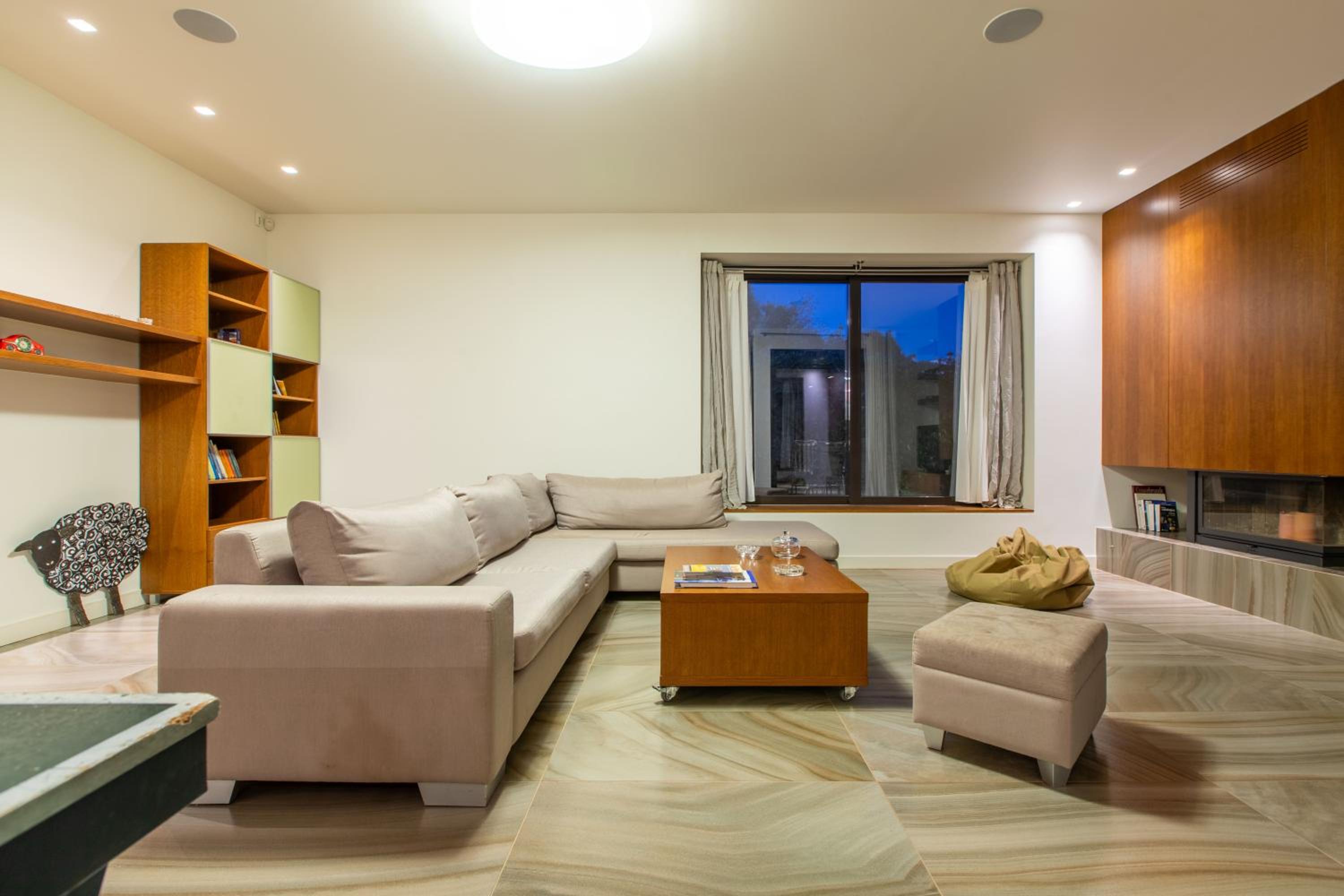 F & B Villa Collection - Iron Eco - Mihaniona view 3