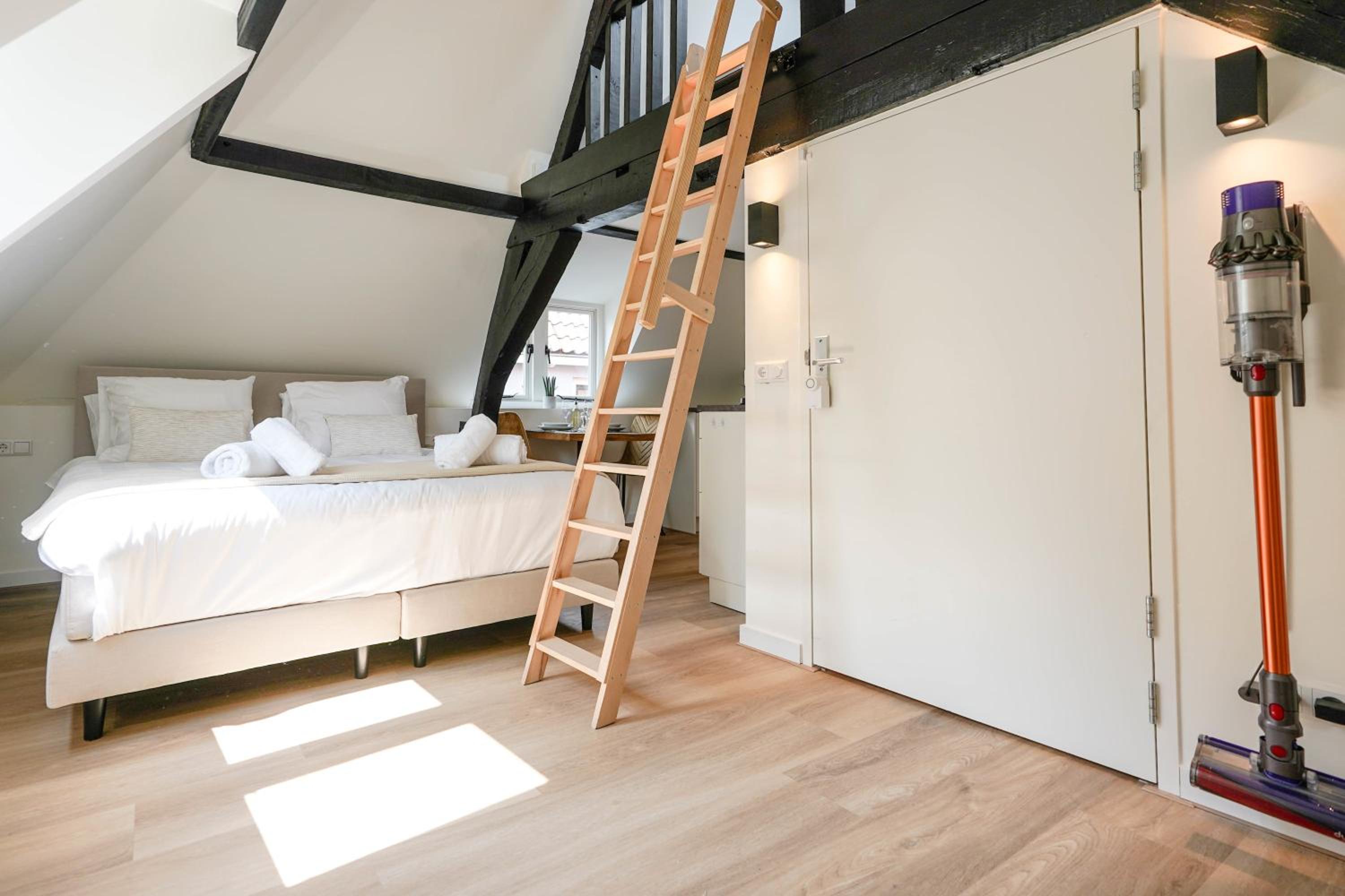 Beautiful Apartment With Loft