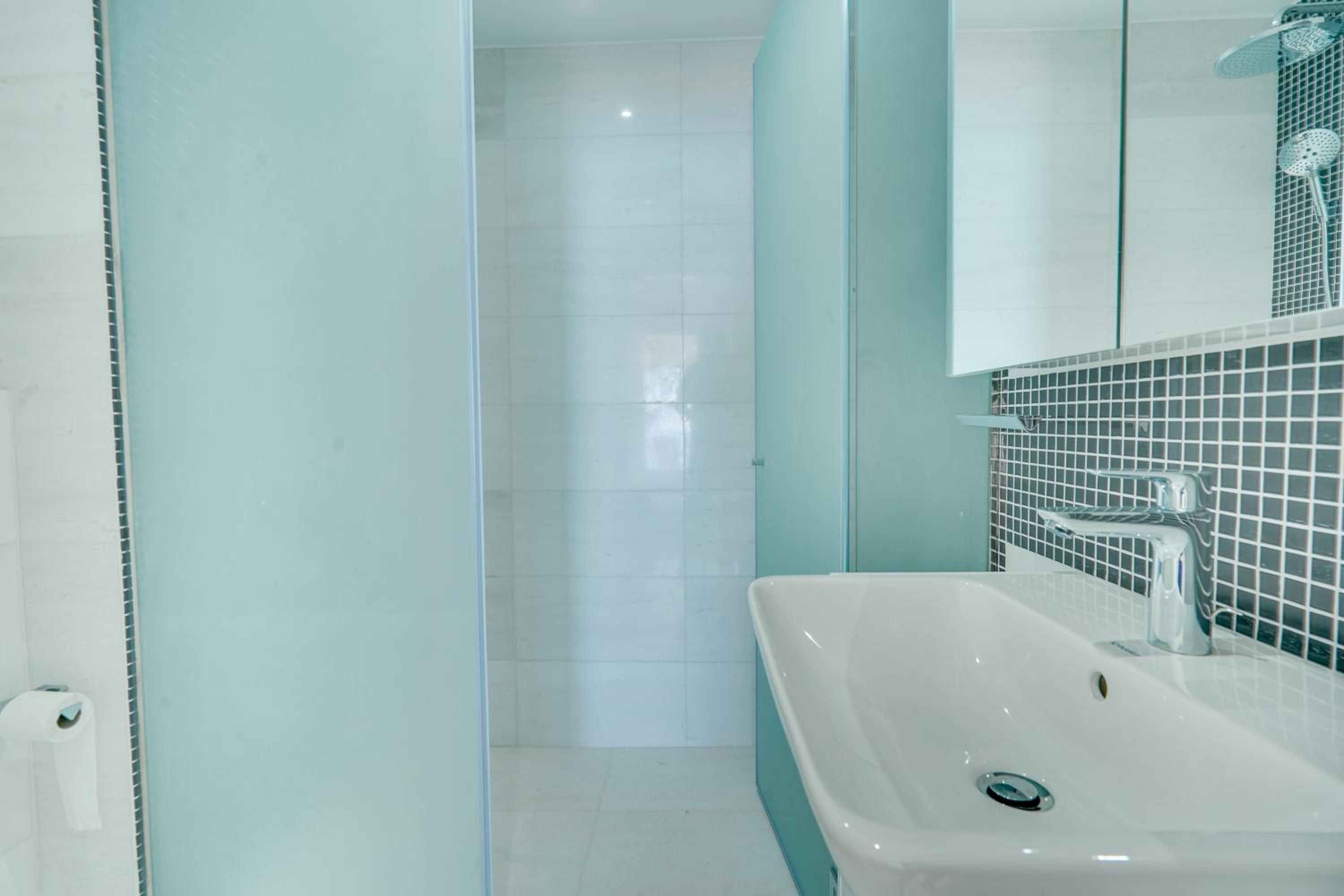 Resitour - Karina Heights Villas