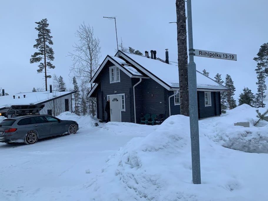 Villa Riihitonttu - Cozy Cabin for 8 Guests