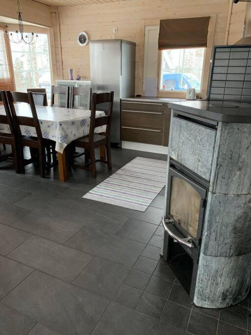 Villa Riihitonttu - Cozy Cabin for 8 Guests