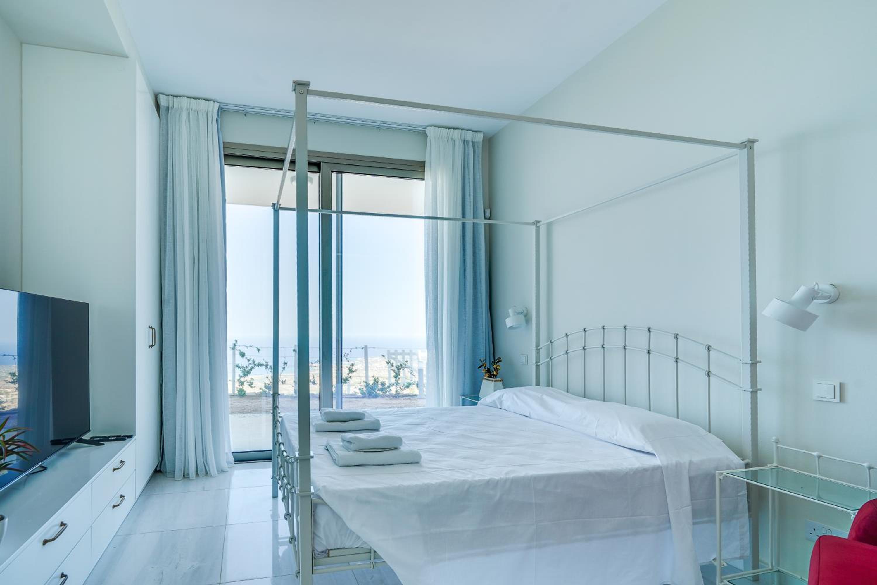 Resitour - Karina Heights Villas