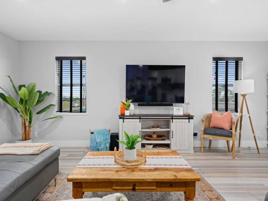 Casa Rockport - Waterfront + Pet Friendly view 4
