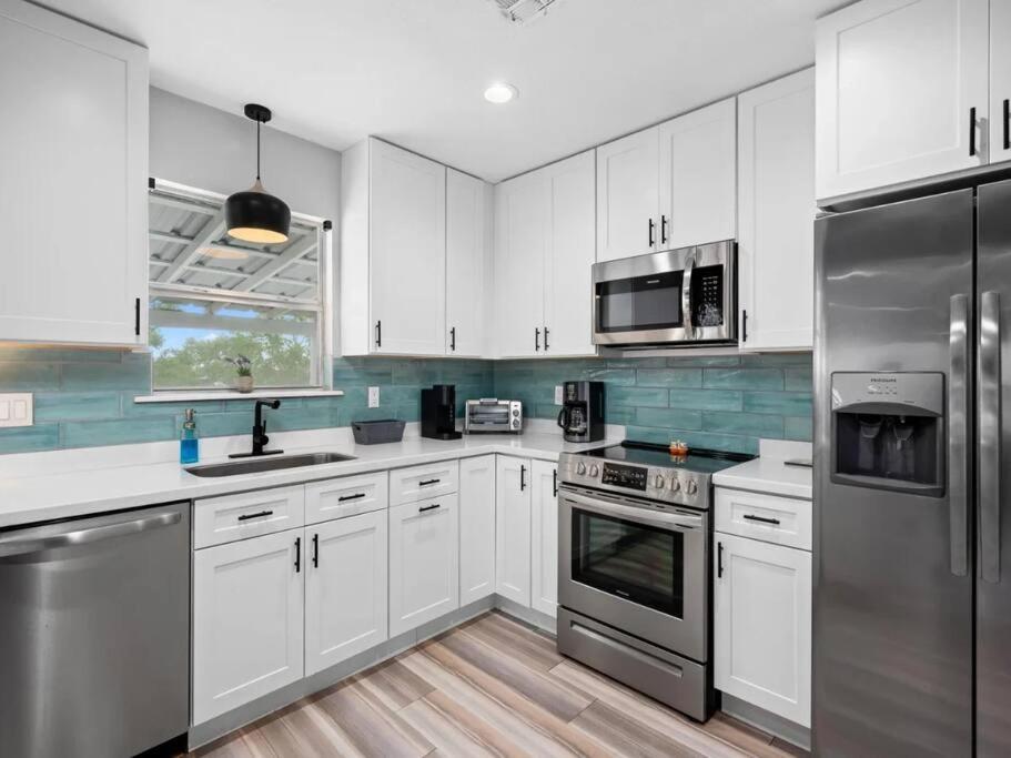 Casa Rockport - Waterfront + Pet Friendly view 5
