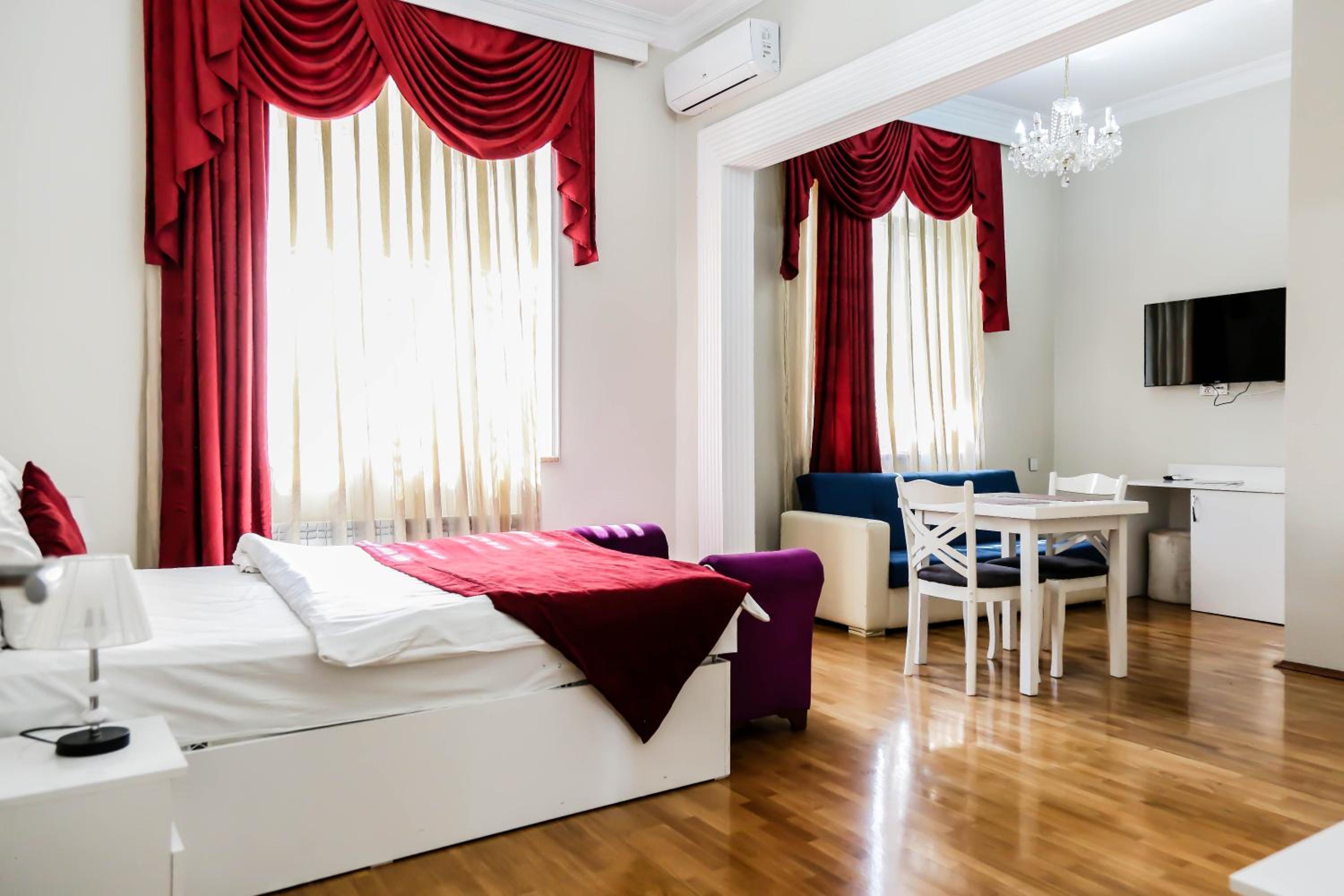 WH Hotel & SPA