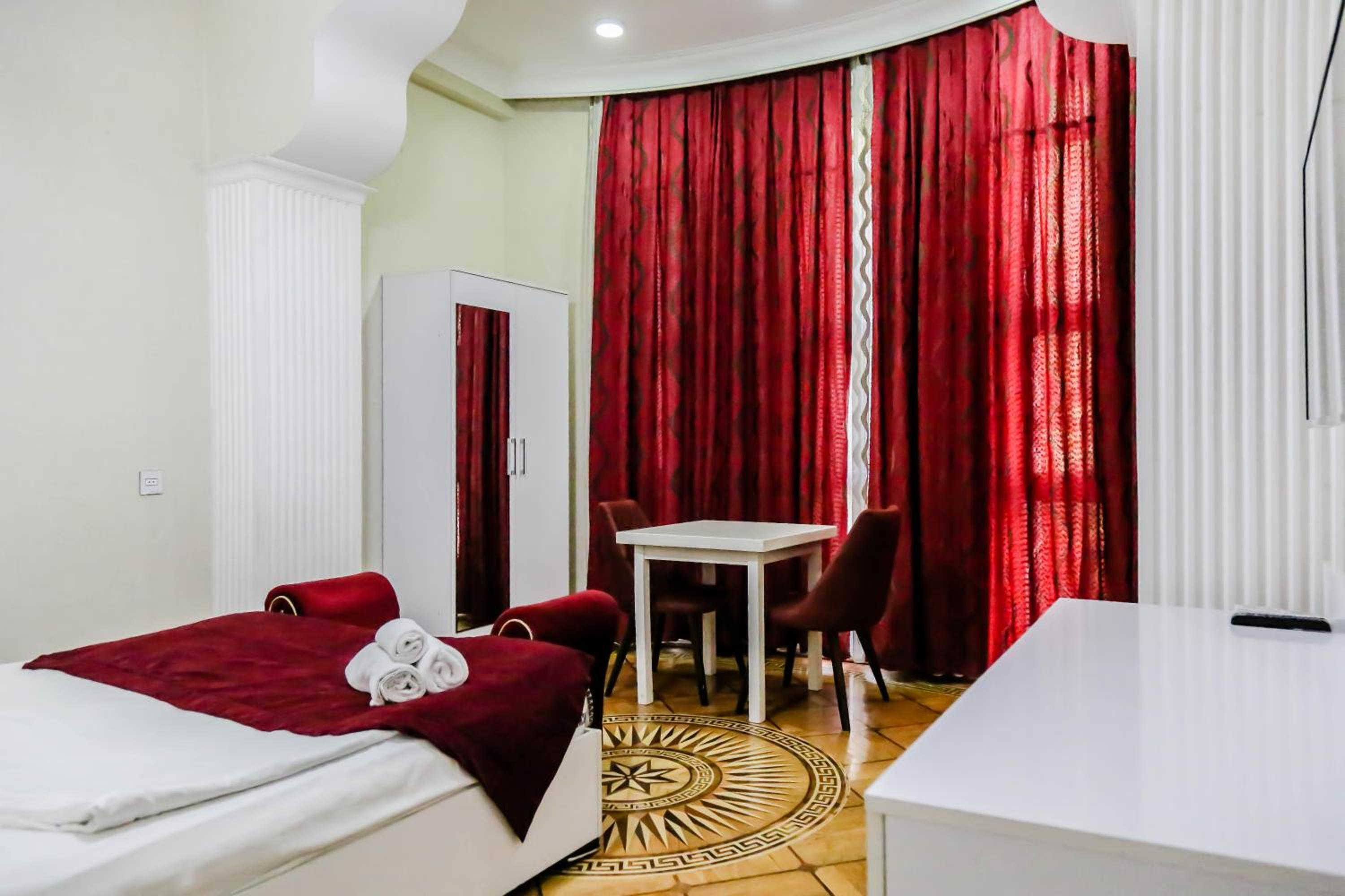 WH Hotel & SPA