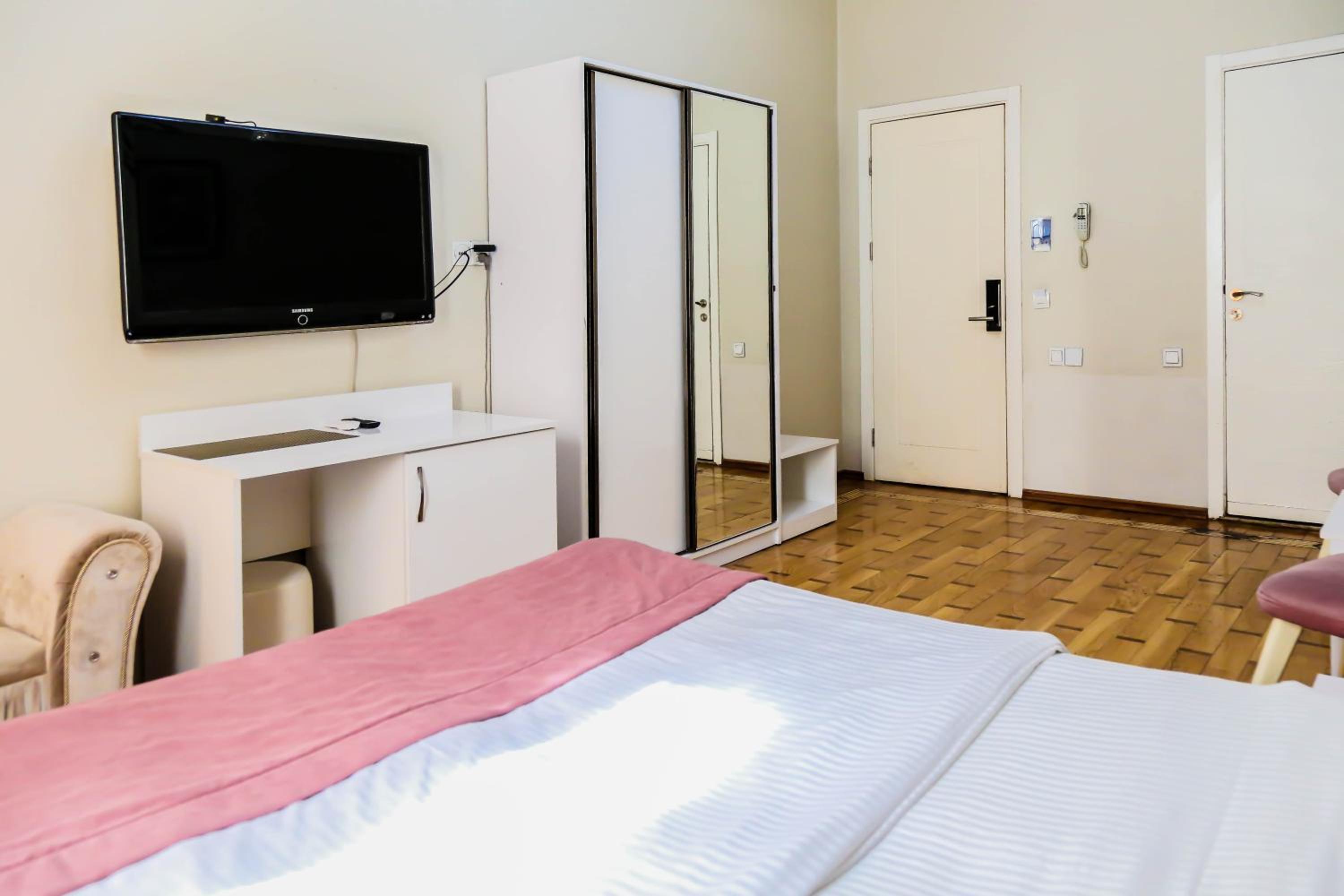 WH Hotel & SPA