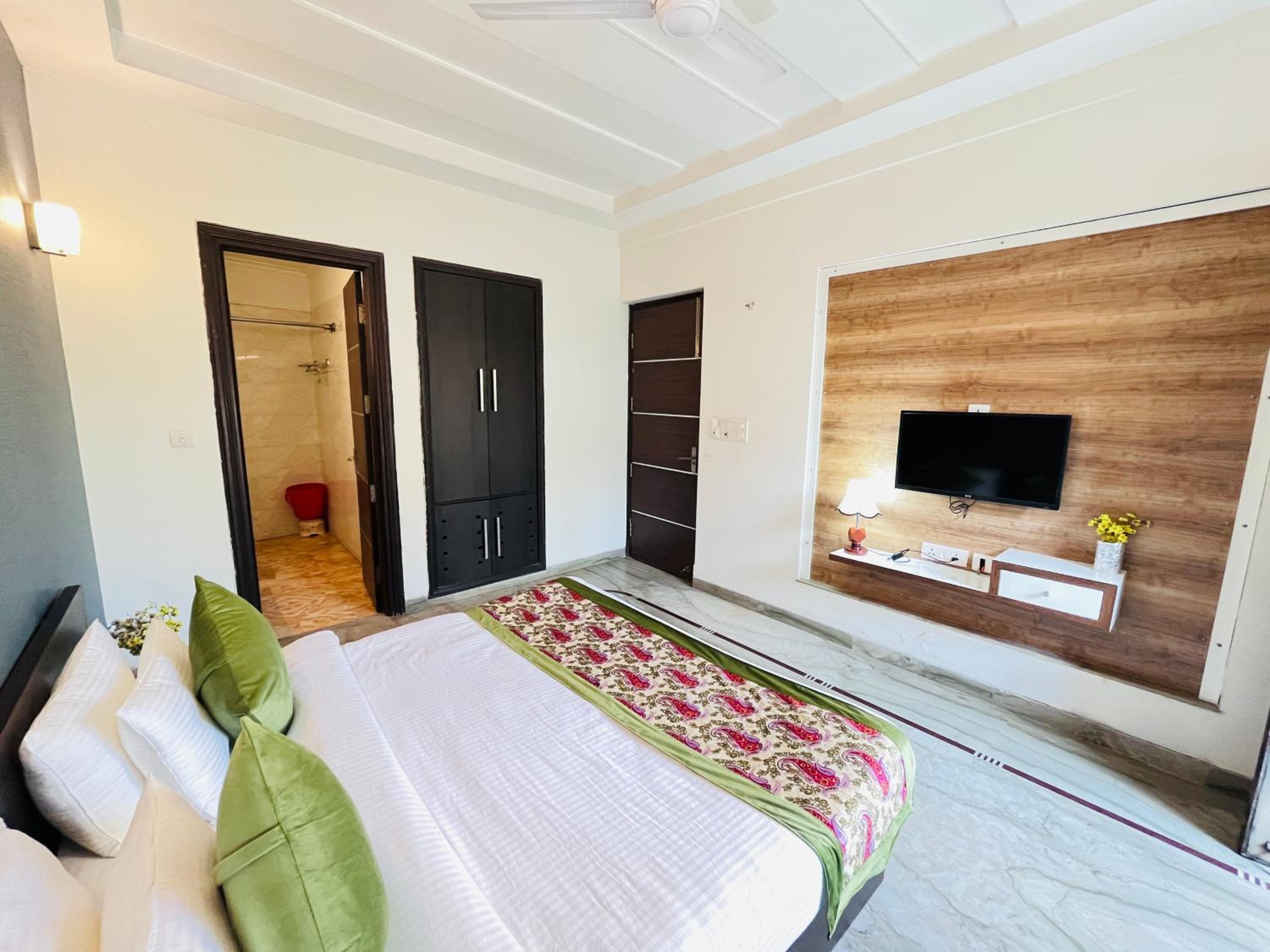 Hotel Dayal Regency near IMT Chowk Manesar, Manesar