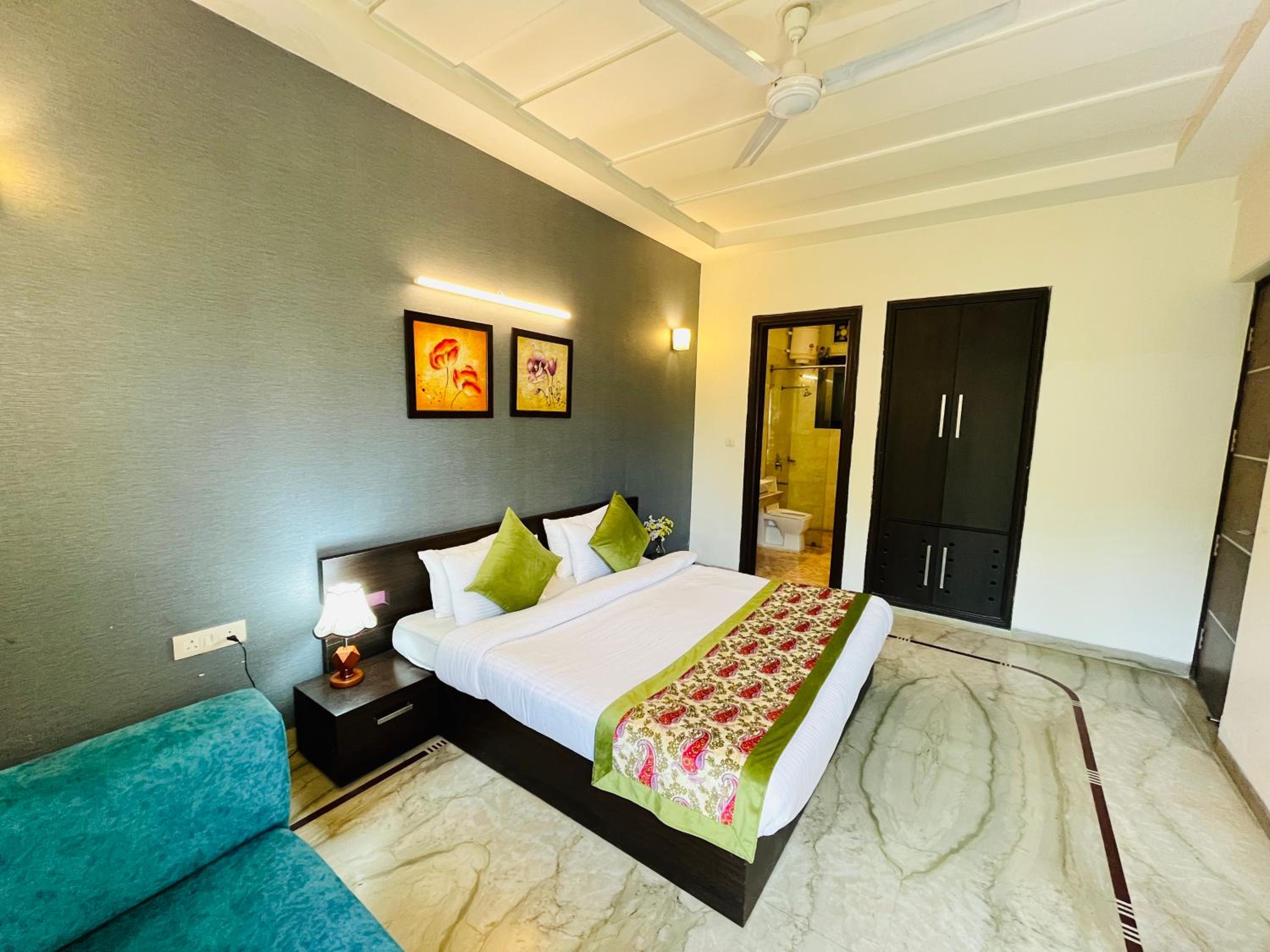 Hotel Dayal Regency near IMT Chowk Manesar, Manesar