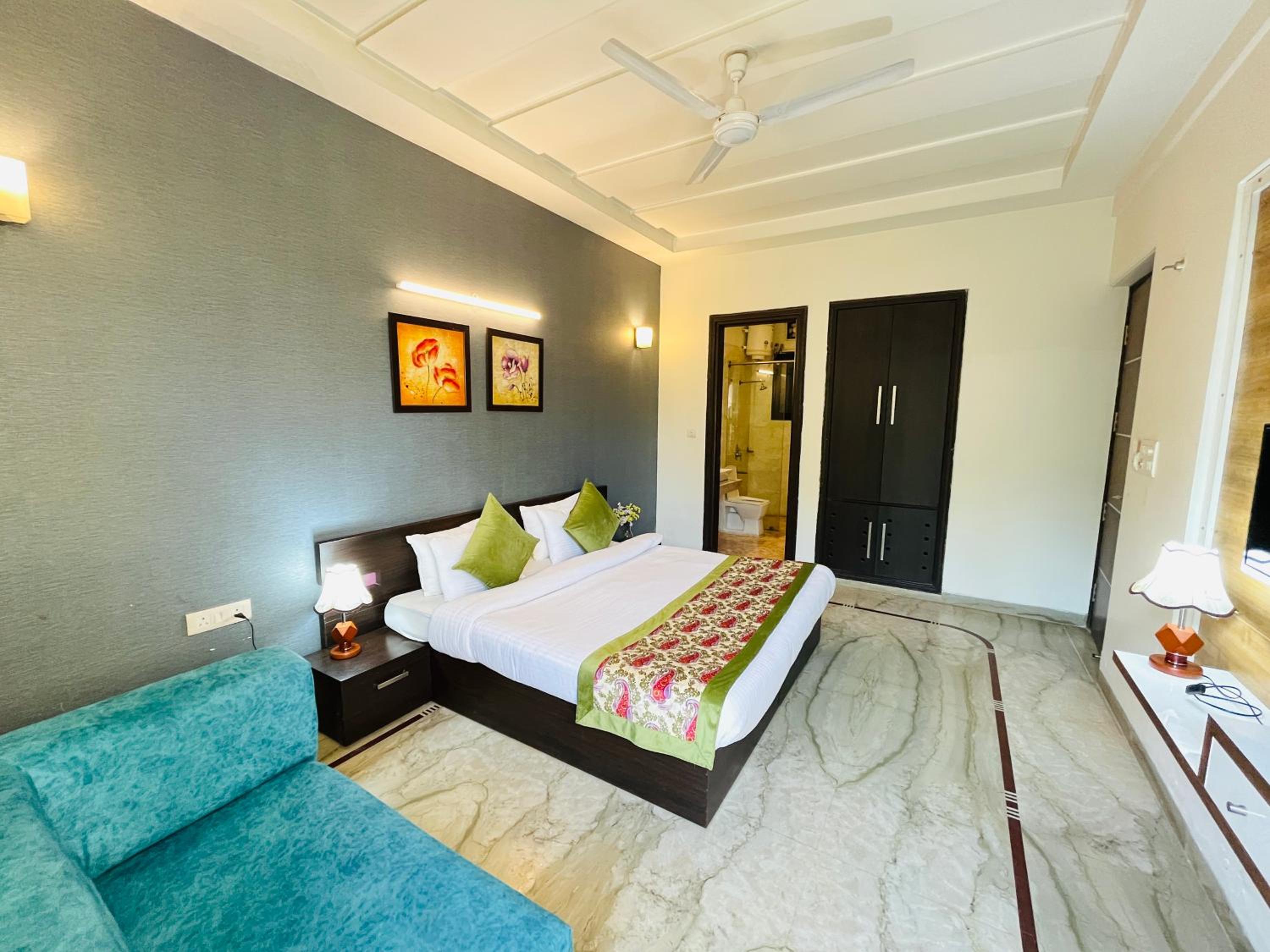 Hotel Dayal Regency near IMT Chowk Manesar, Manesar