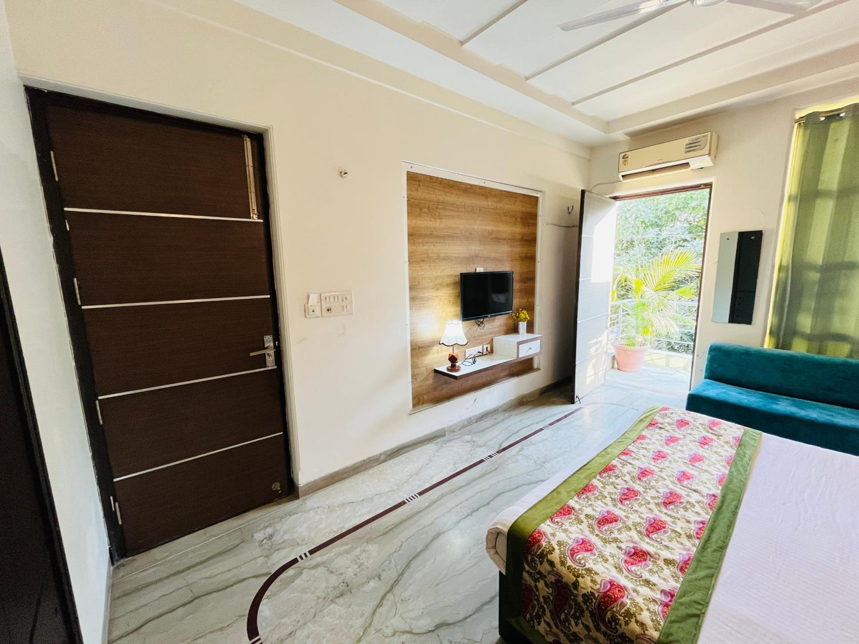 Hotel Dayal Regency near IMT Chowk Manesar, Manesar