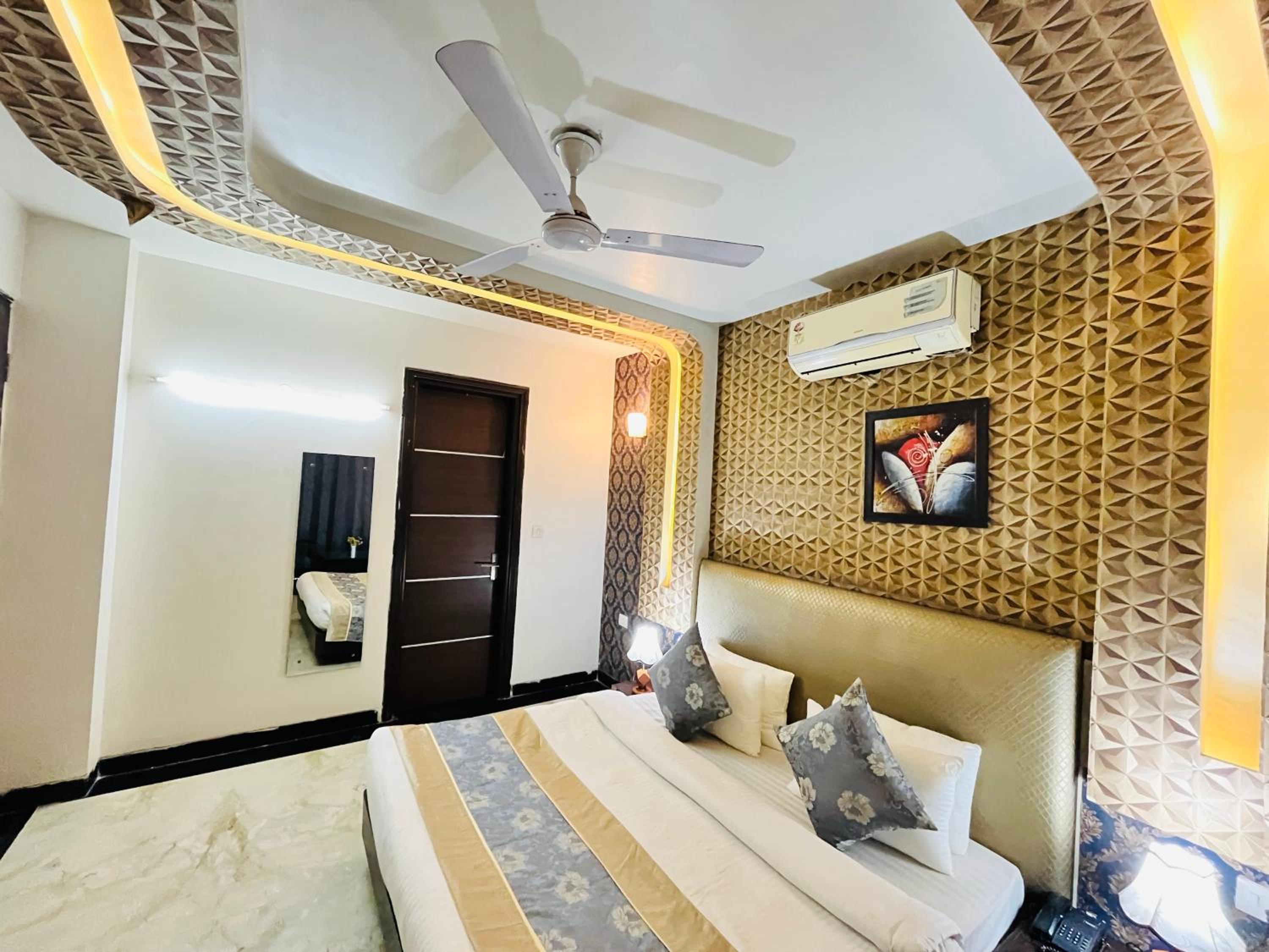 Hotel Dayal Regency near IMT Chowk Manesar, Manesar