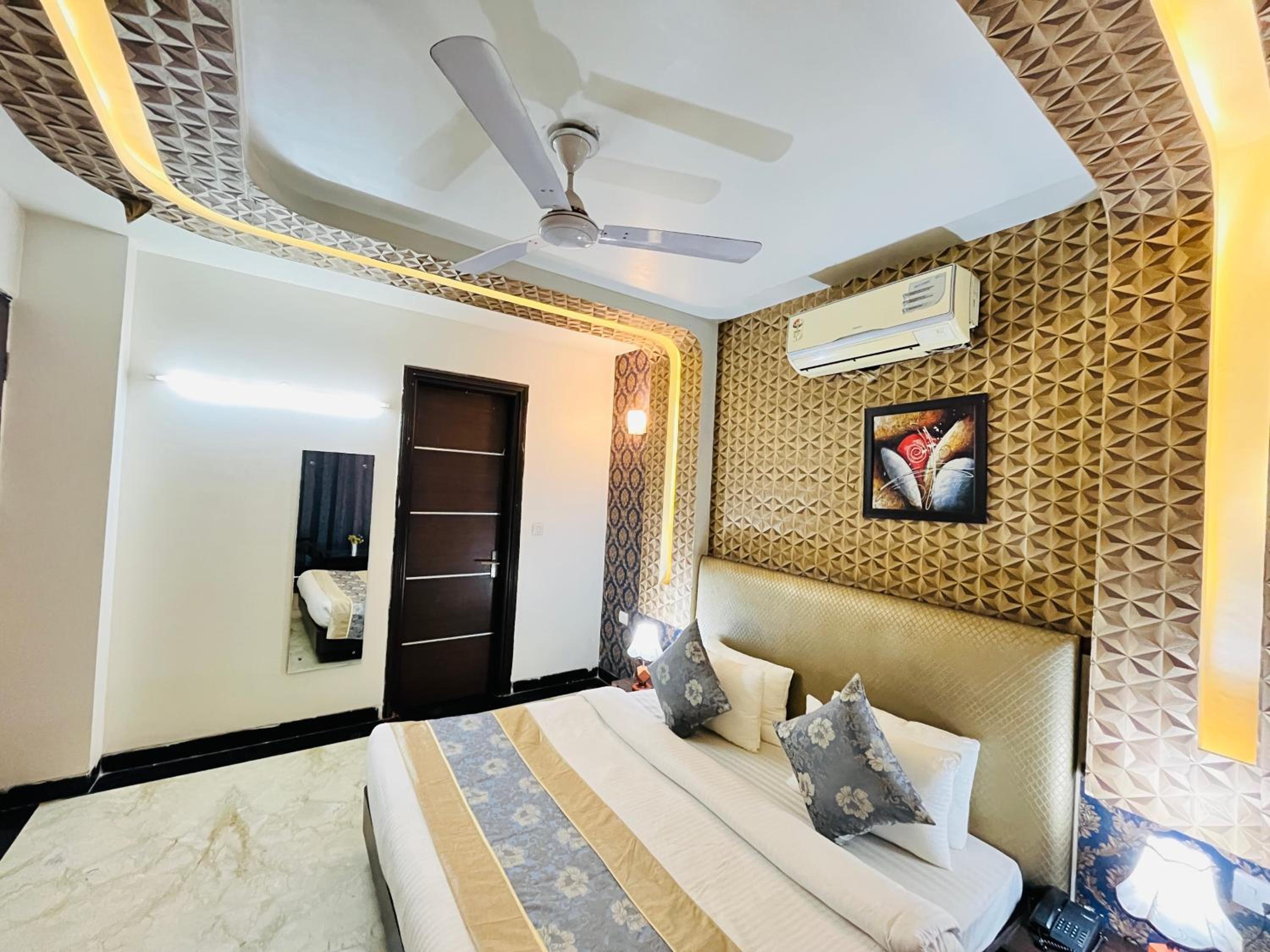 Hotel Dayal Regency near IMT Chowk Manesar, Manesar