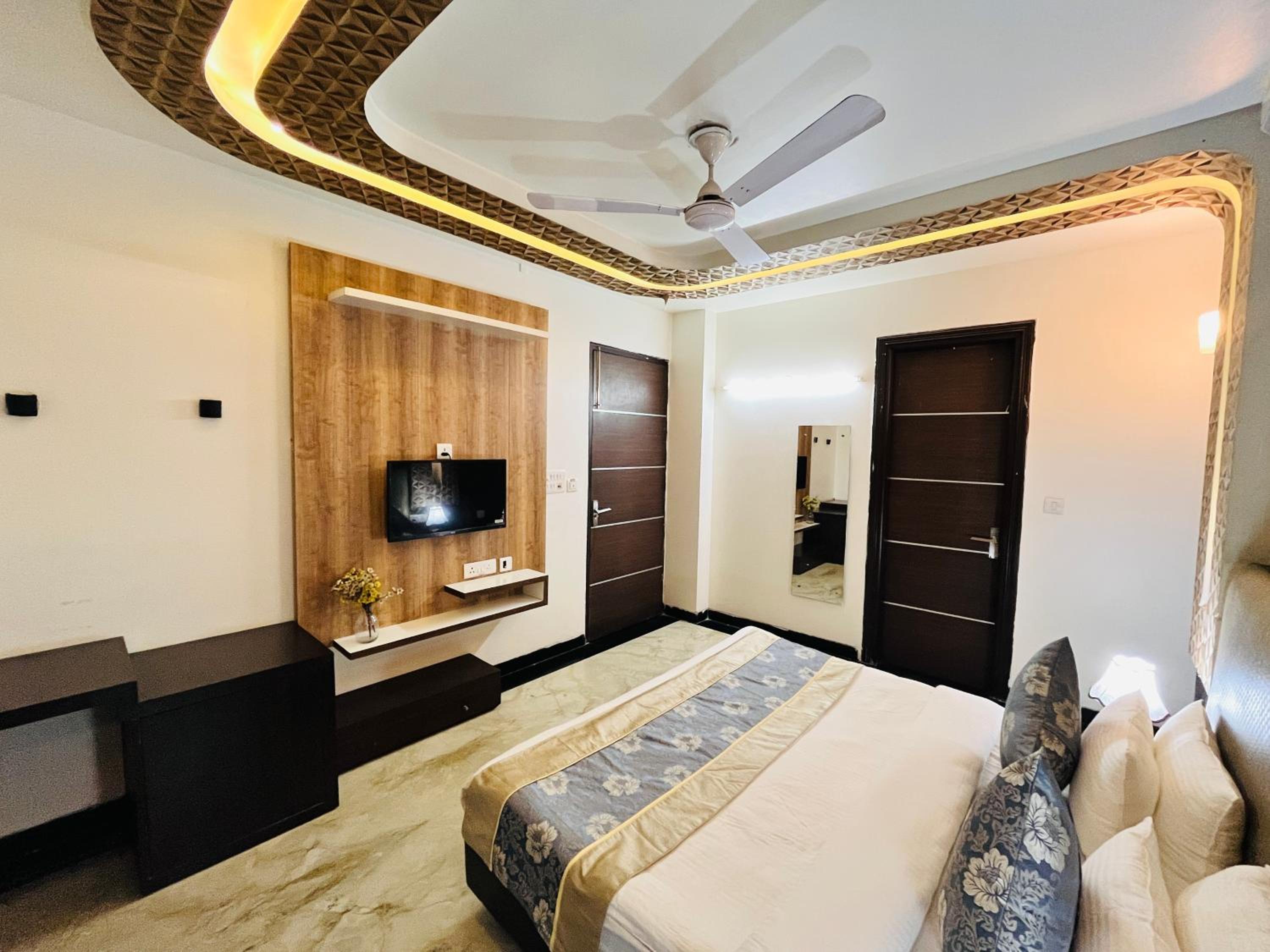 Hotel Dayal Regency near IMT Chowk Manesar, Manesar