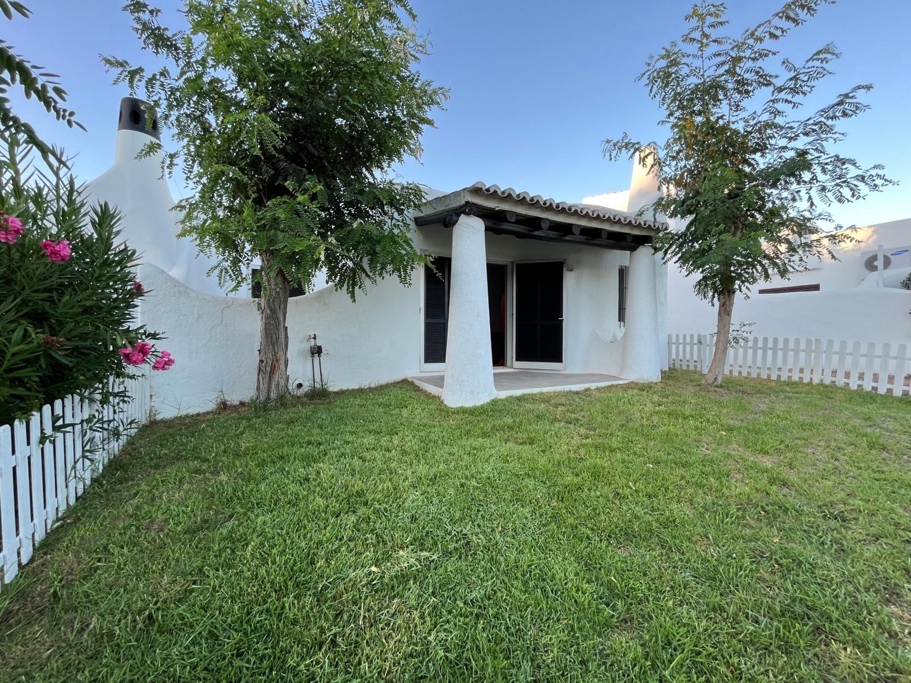Villa Valentina-Sunny 2 Bedroom House with Pool