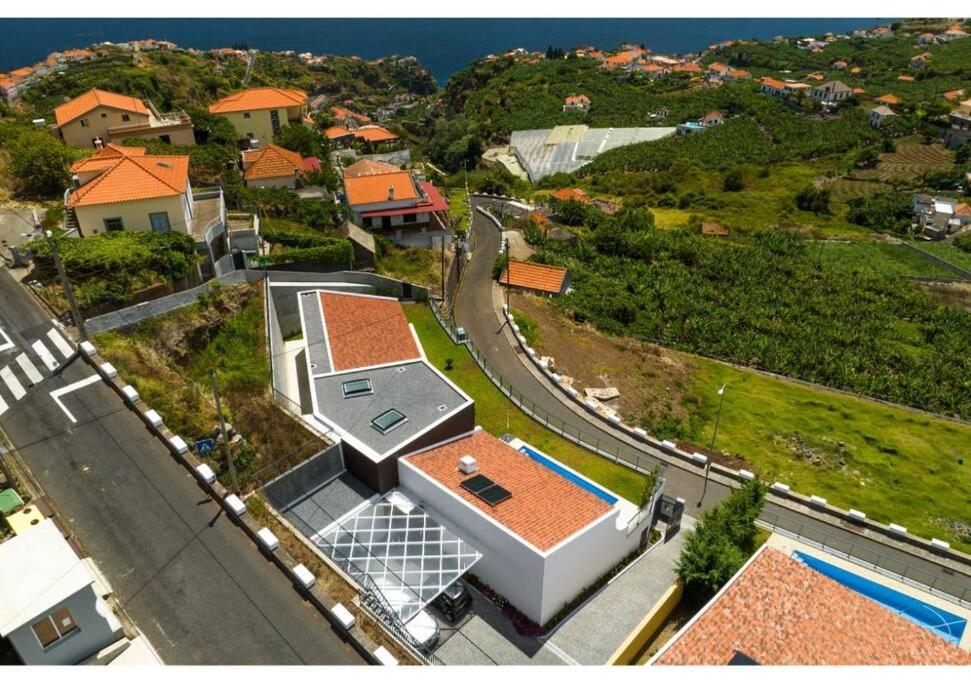 The pool house in Ponta de Sol view 5