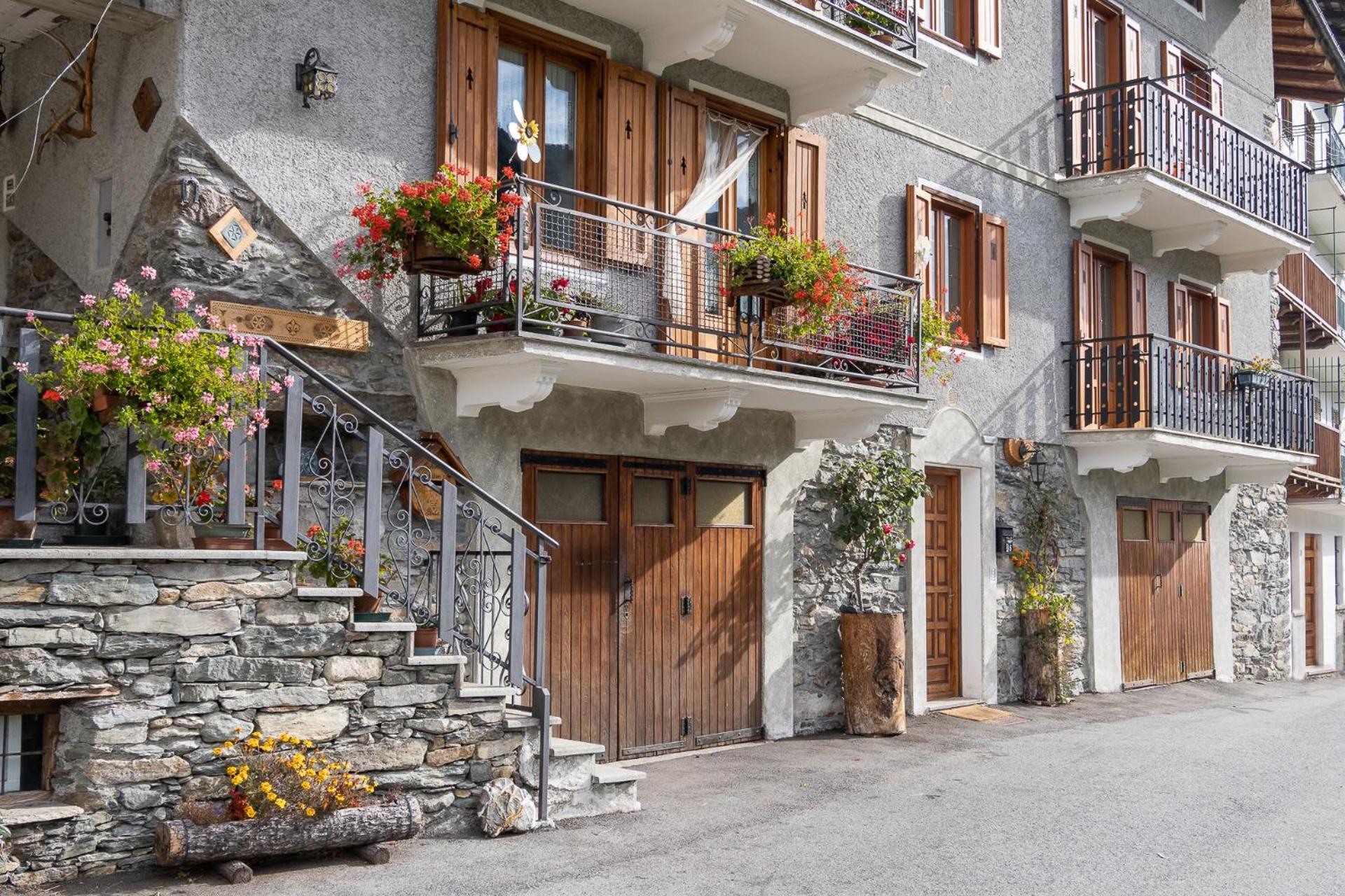 Maison Bertines II view 3