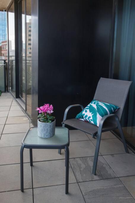 Premium Albert Park Grand Prix Apartment by Ready Set Host