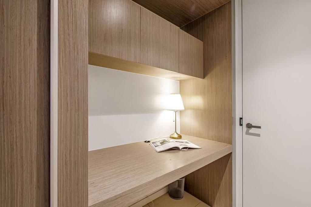 Premium Albert Park Grand Prix Apartment by Ready Set Host