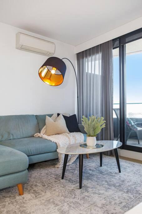 Premium Albert Park Grand Prix Apartment by Ready Set Host