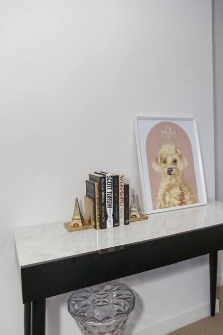 Premium Albert Park Grand Prix Apartment by Ready Set Host