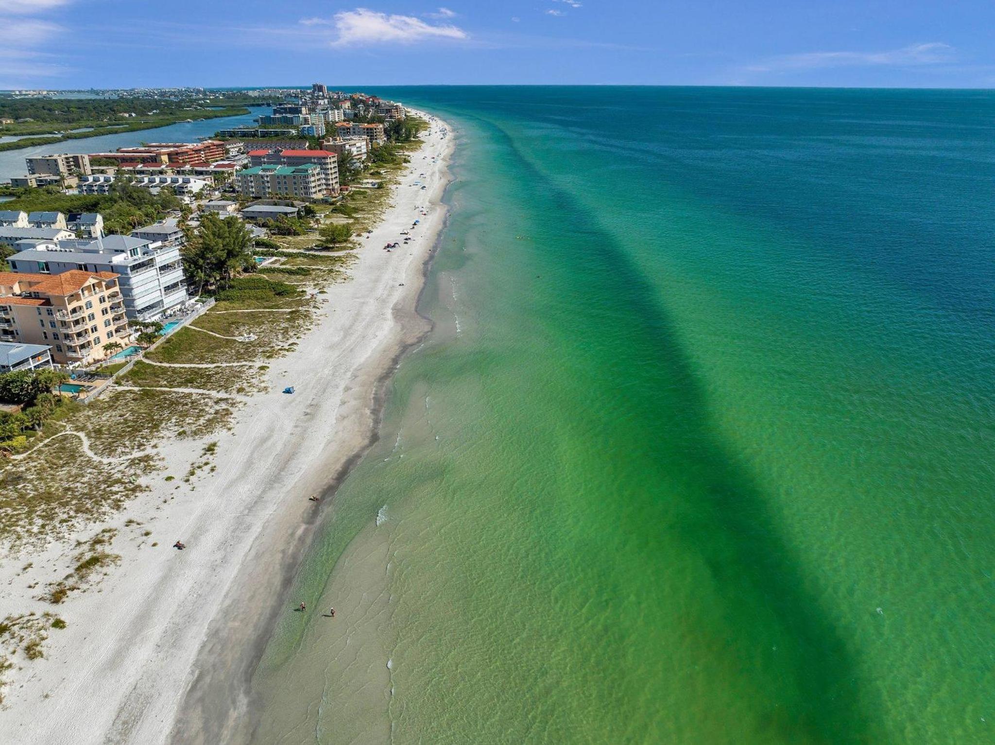 Perfect 2-bed 2-bath Townhome With 1390 Sq Ft And Garage By The Beach view 4