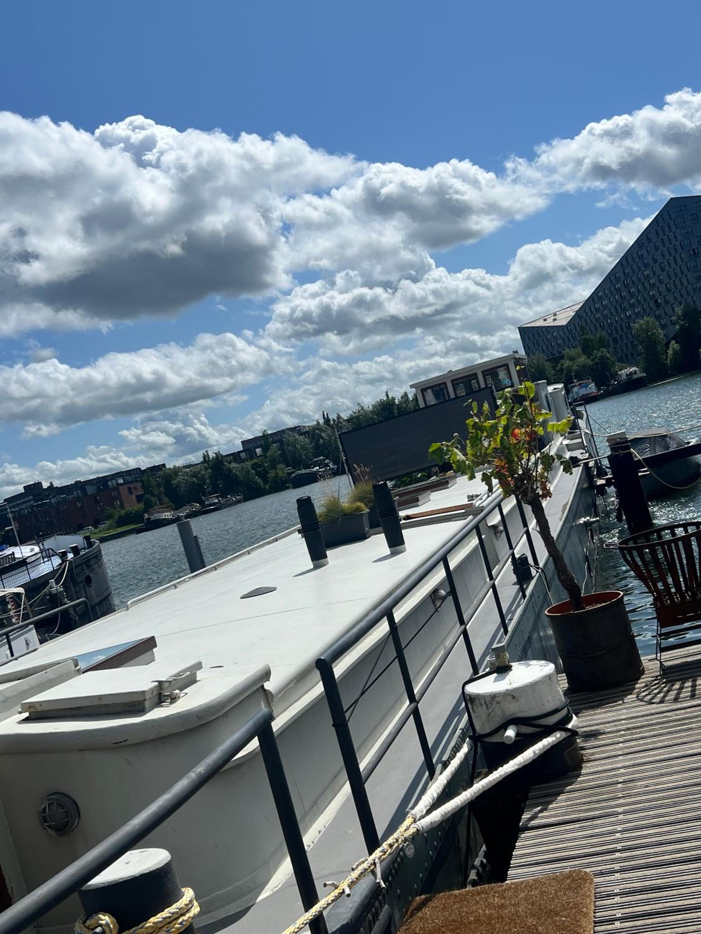 Boat & Boost Amsterdam photo 3