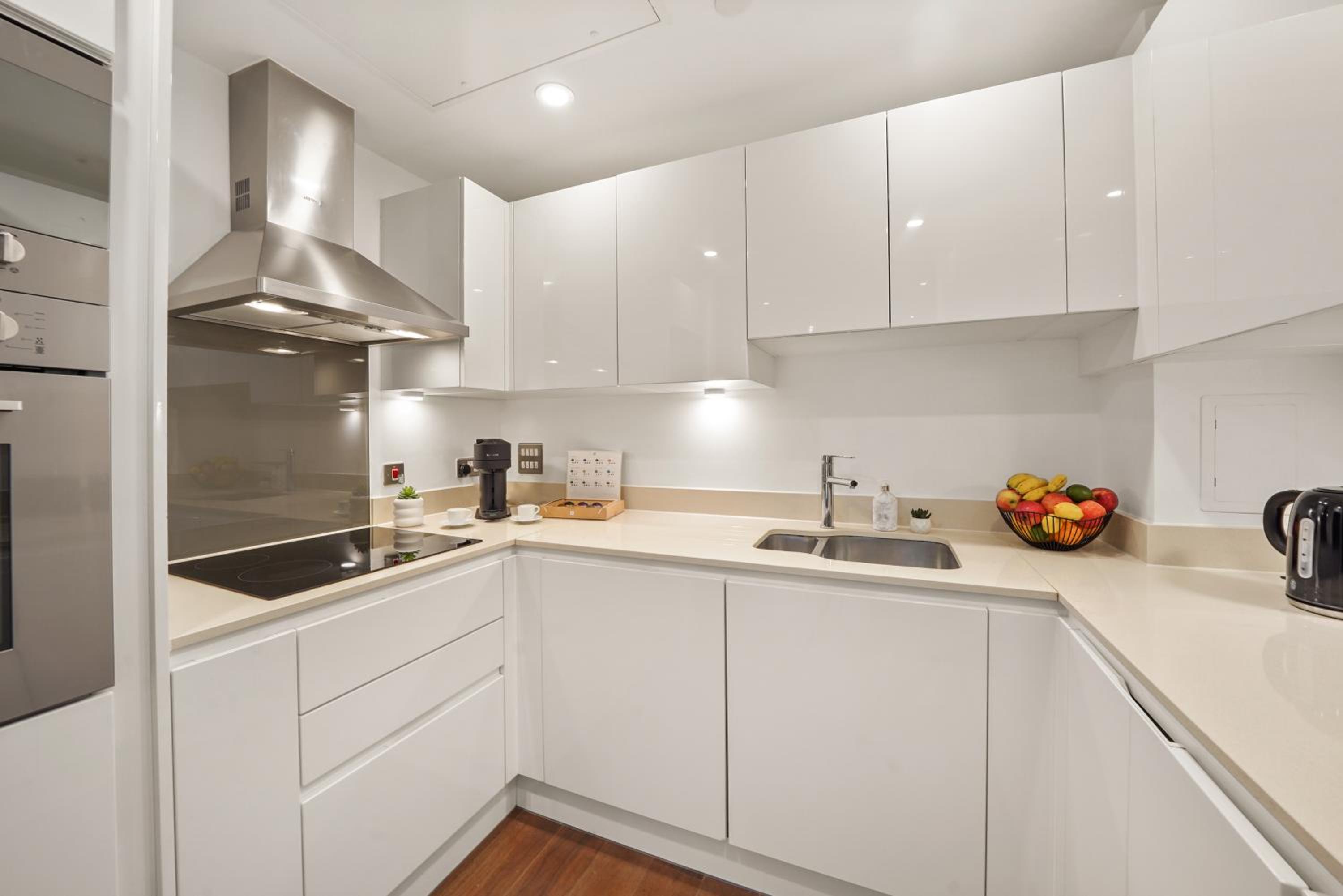 Luxury 1 bed flat, minutes from Canary Wharf and South Quay Station