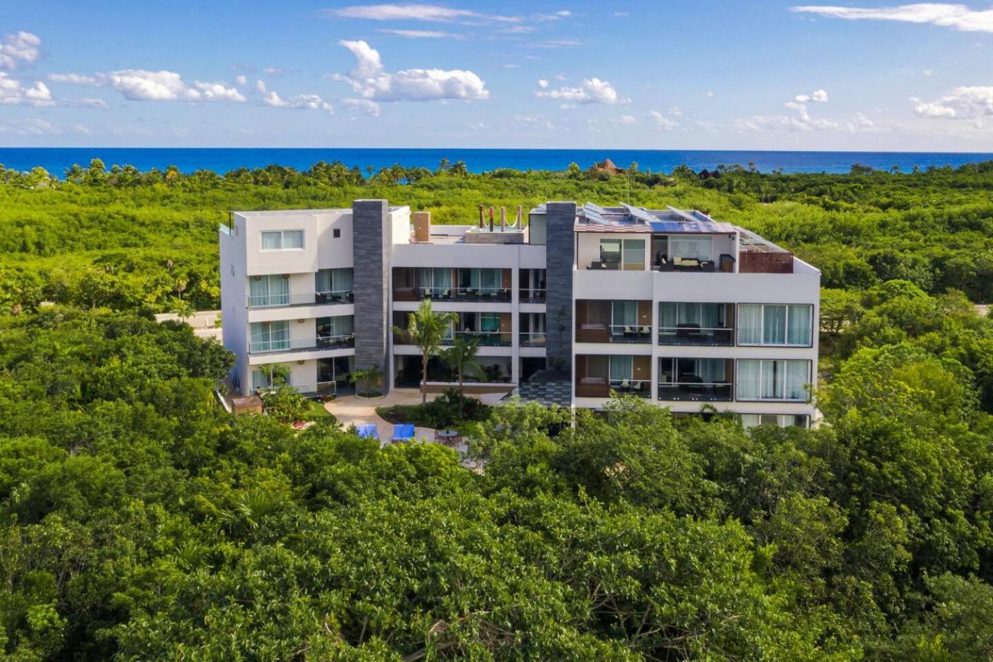 Amazing Top Floor Apartments BBQ Pool Sea View Jungle View