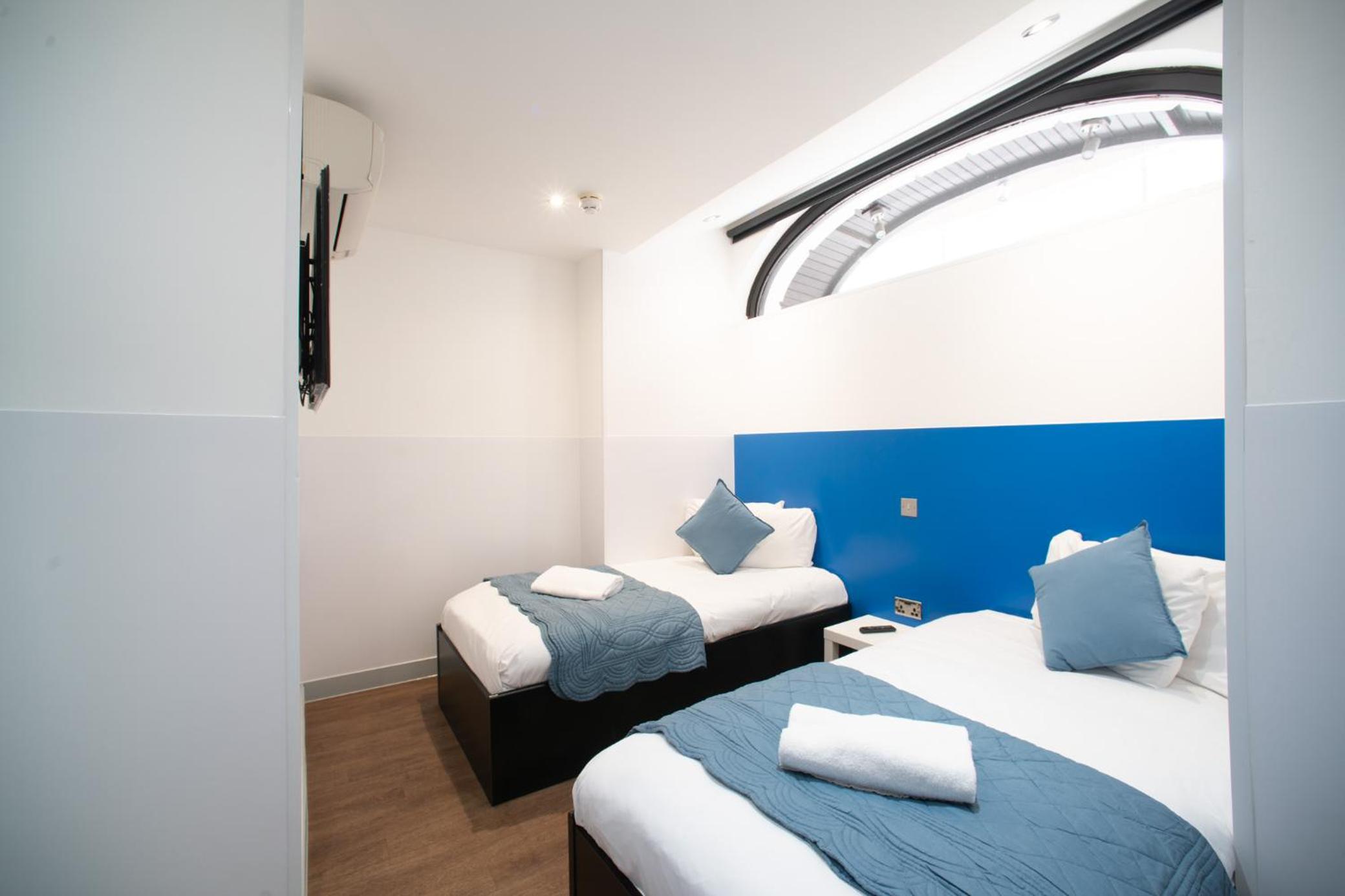 Luton Vacations - CiTi Hotel London Luton - Property Image 1