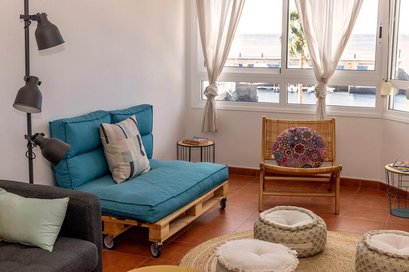 Artistic beachfront apartment