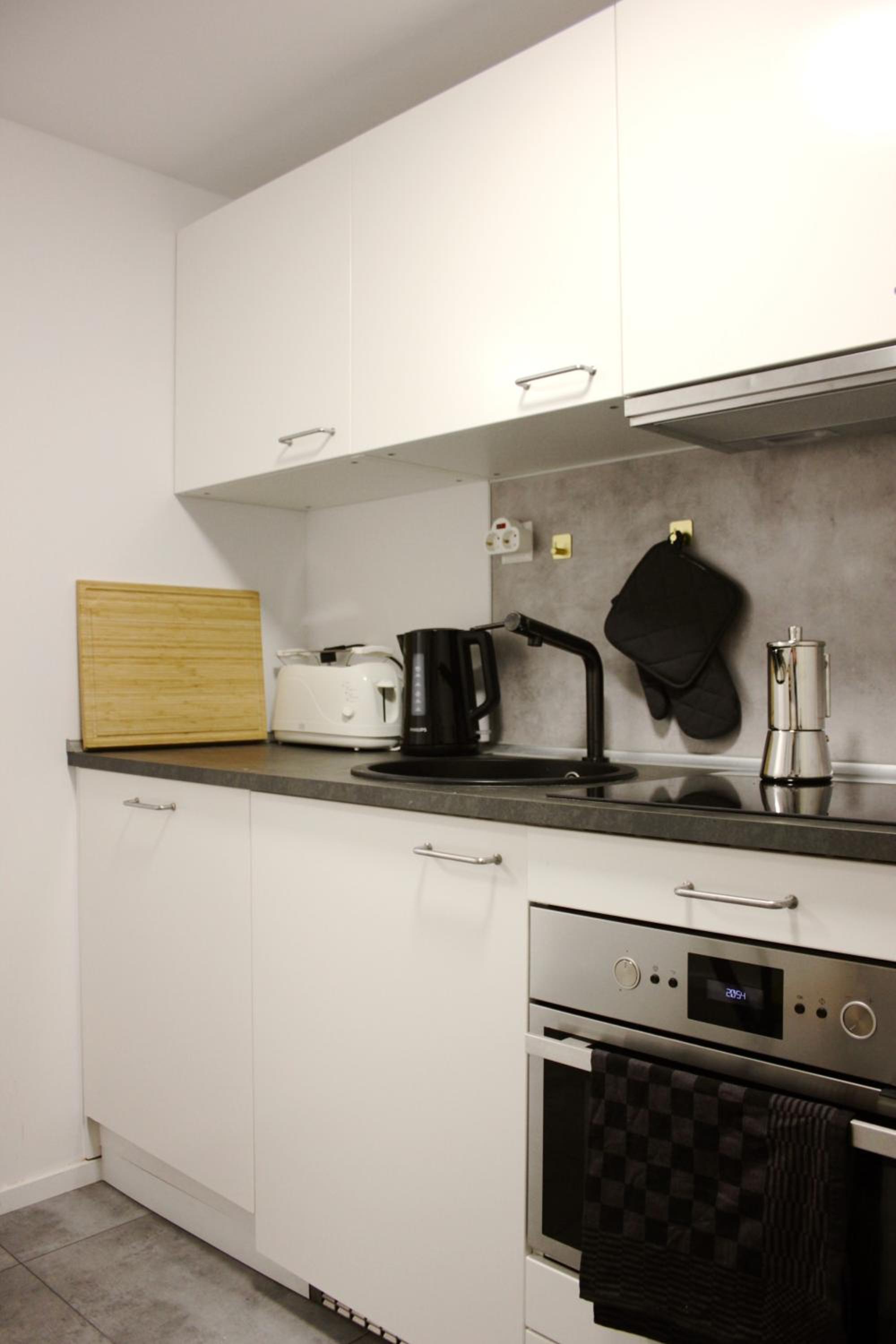 Cosy, Spacious, and Central