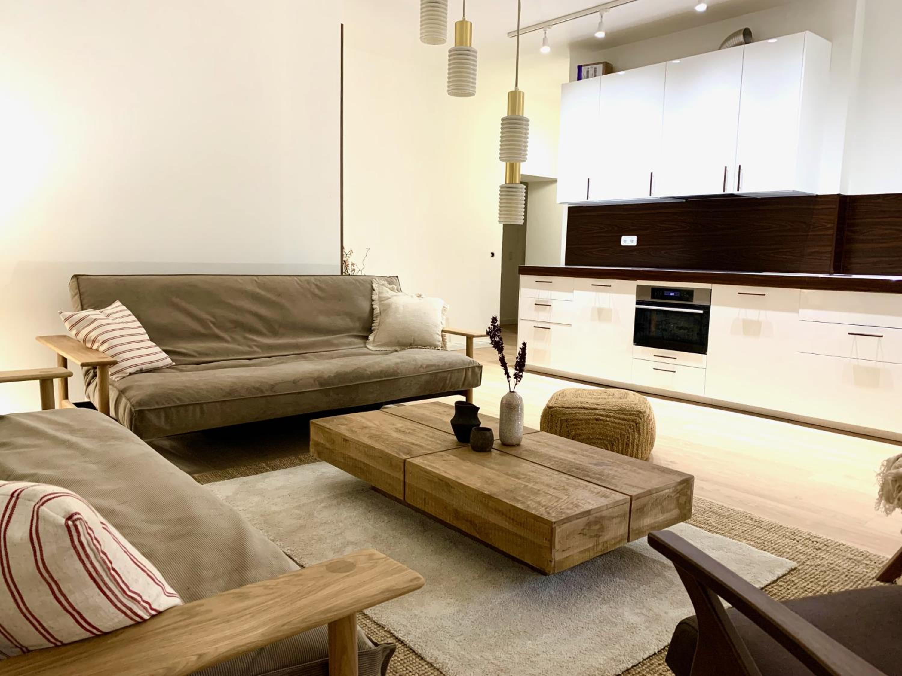 Cosy, Spacious, and Central