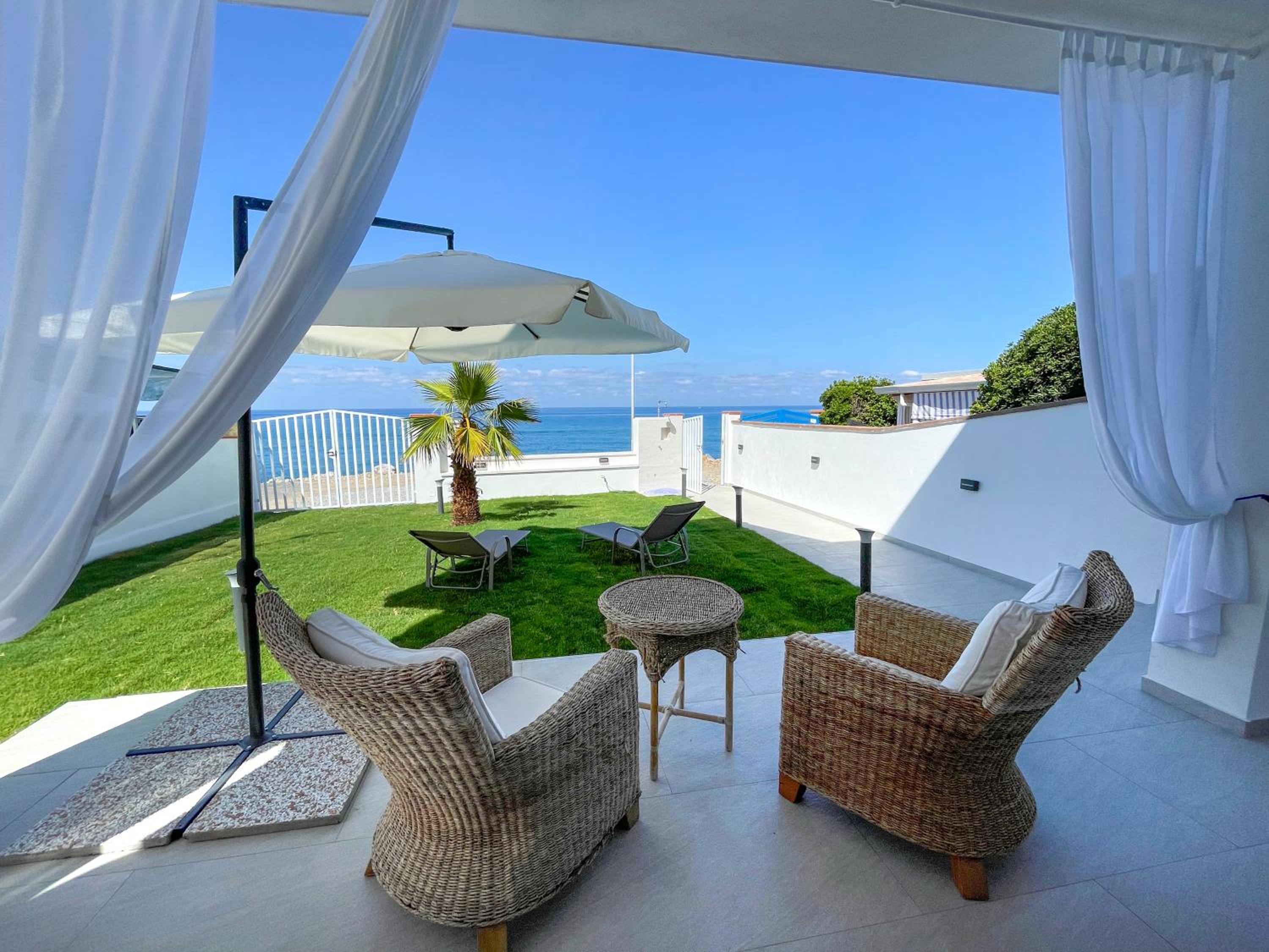 Villa Marisa - Villa di Lusso Fronte Spiaggia view 4