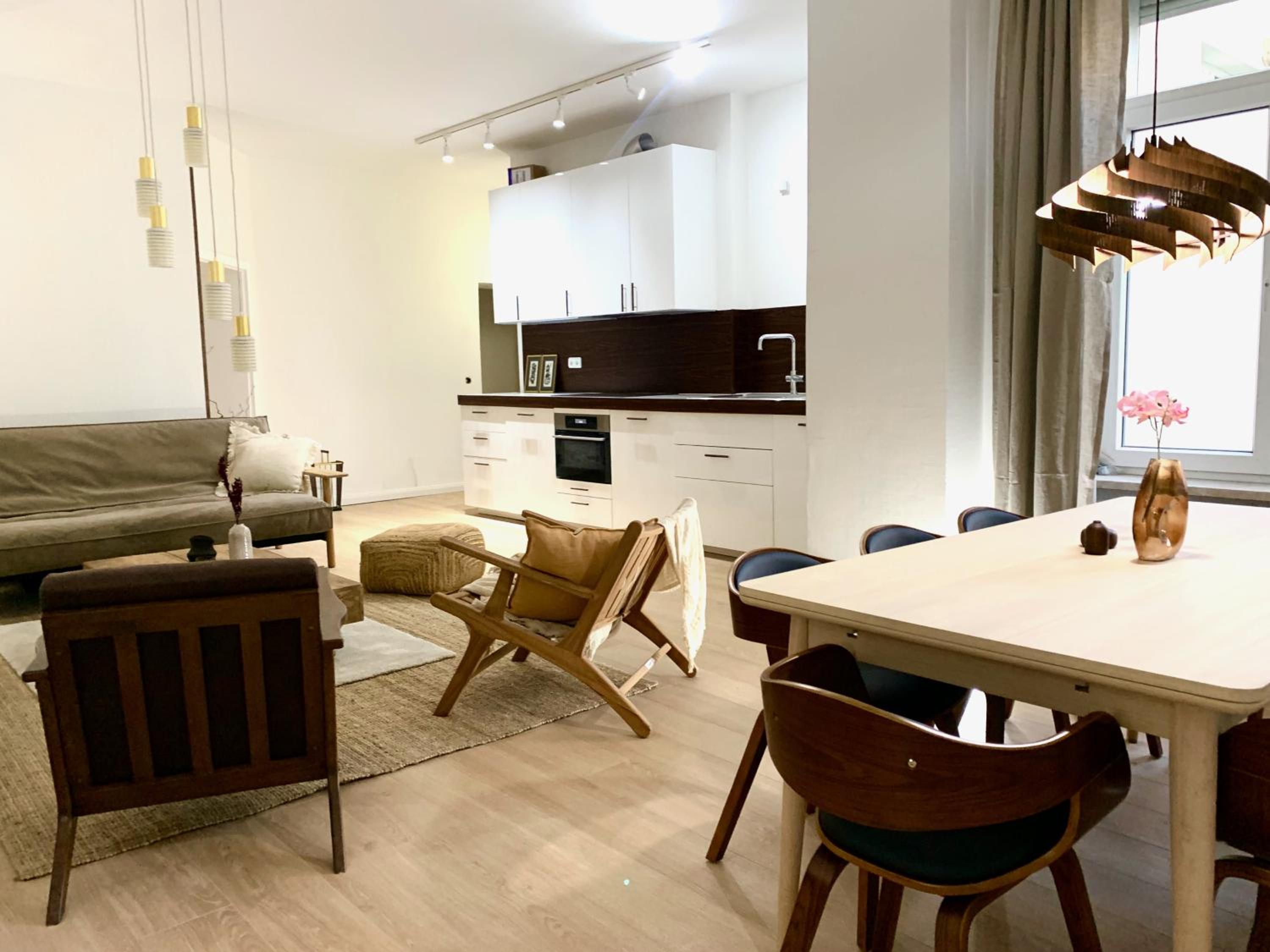Cosy, Spacious, and Central