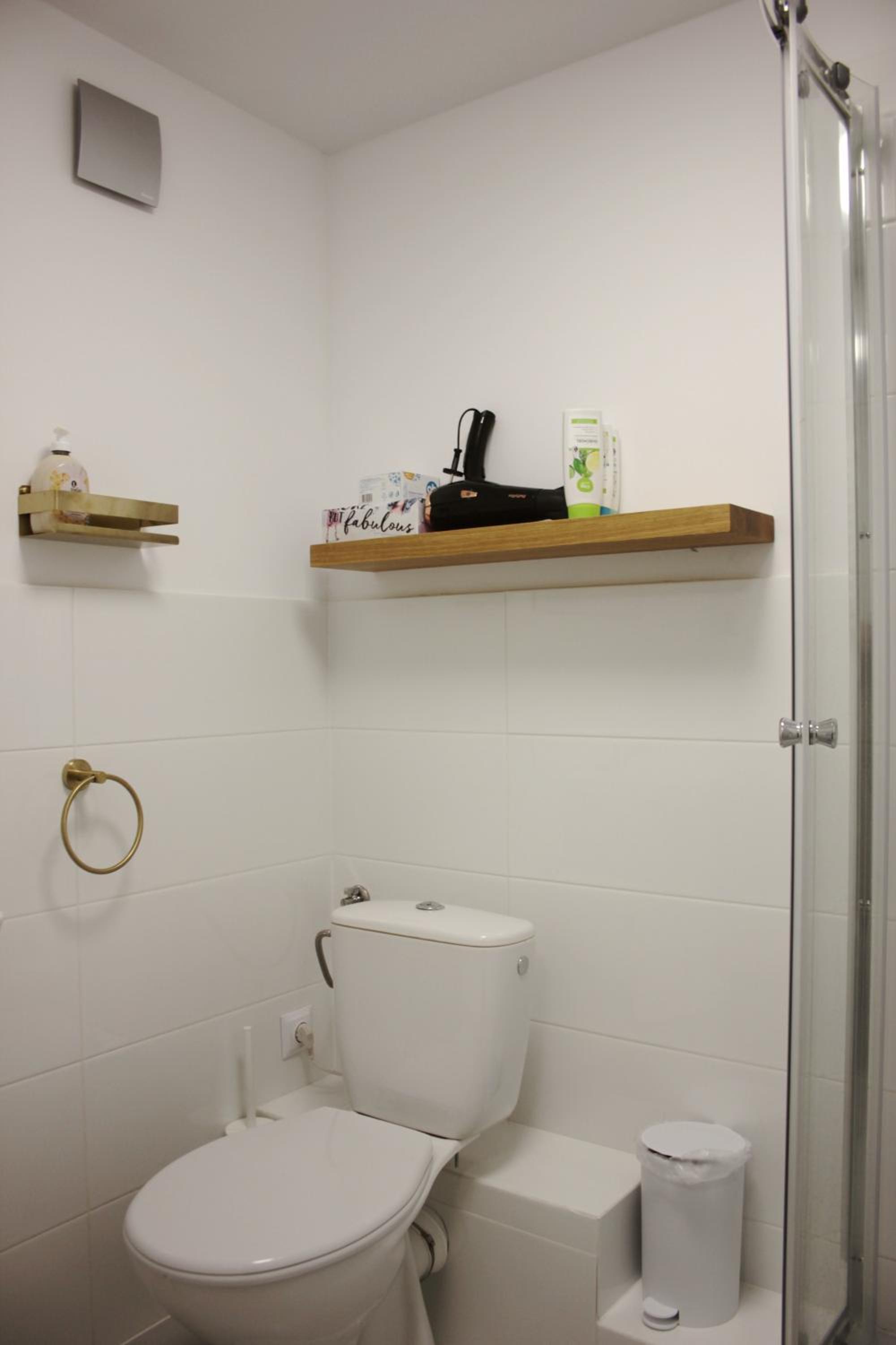Cosy, Spacious, and Central
