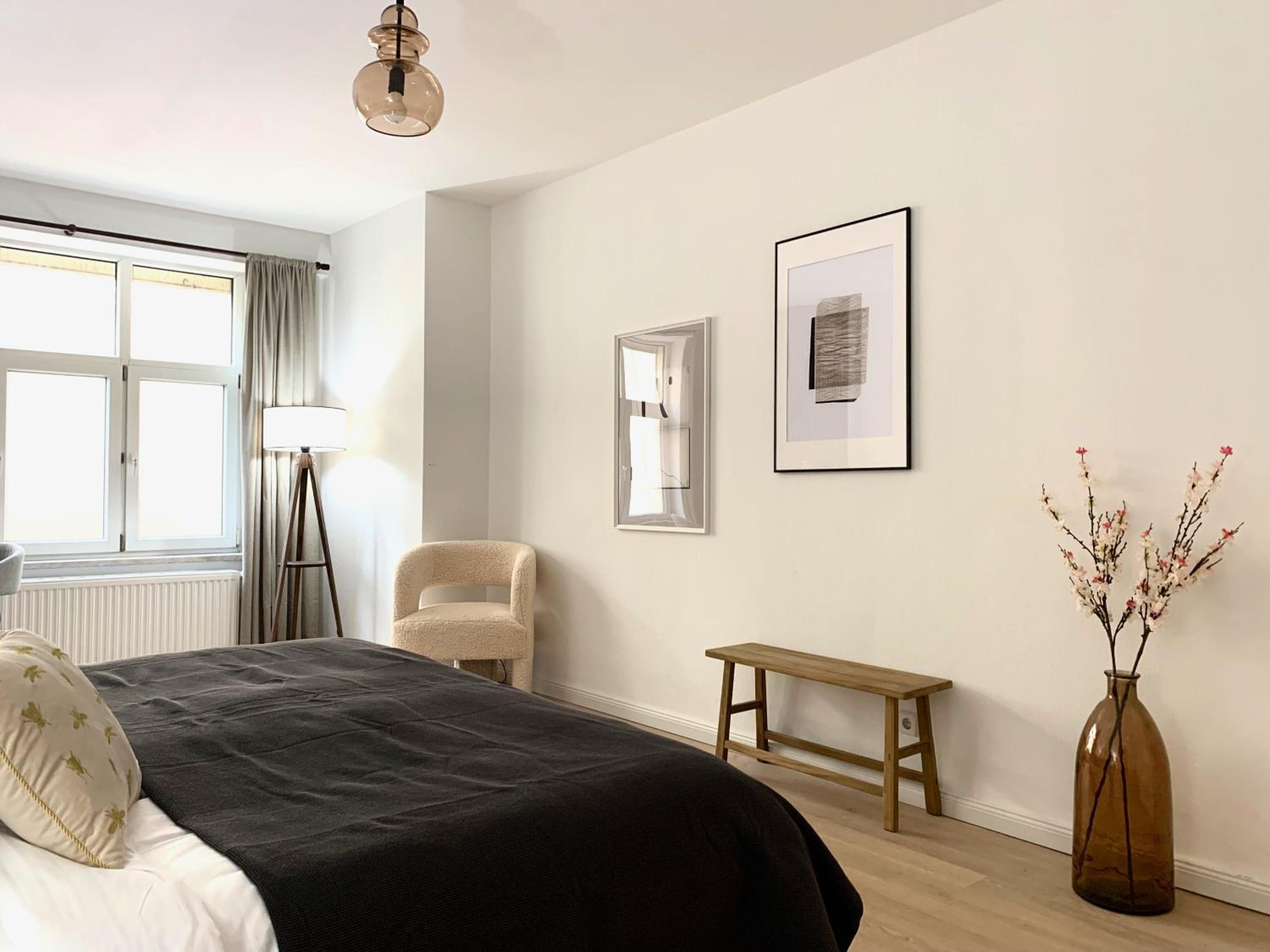 Cosy, Spacious, and Central