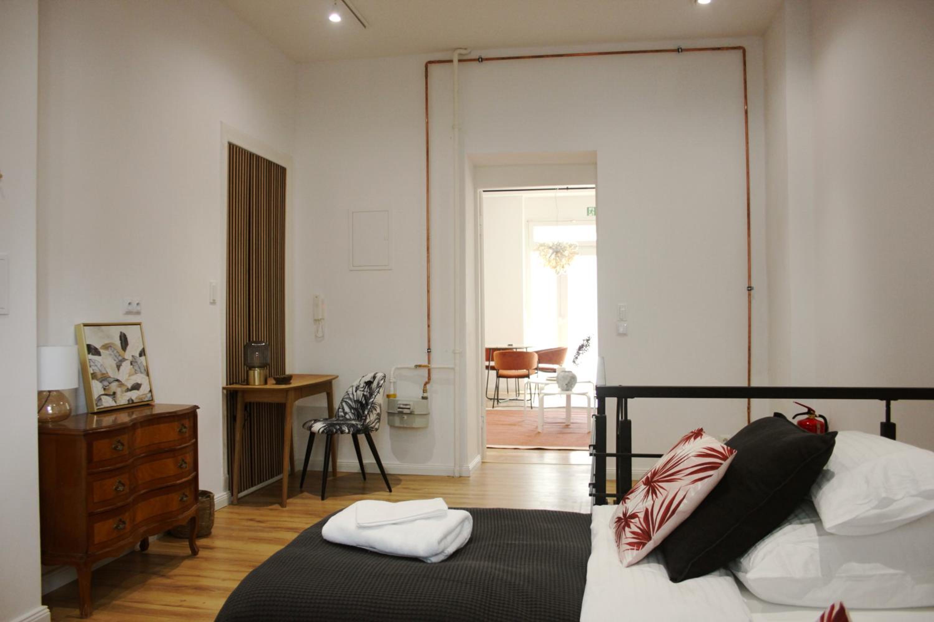 Cosy, Spacious, and Central