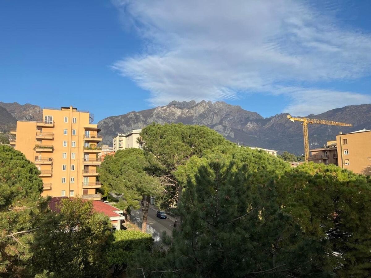 Casa vacanze Attico sul lago di Lecco, a due passi dal centro con posto auto