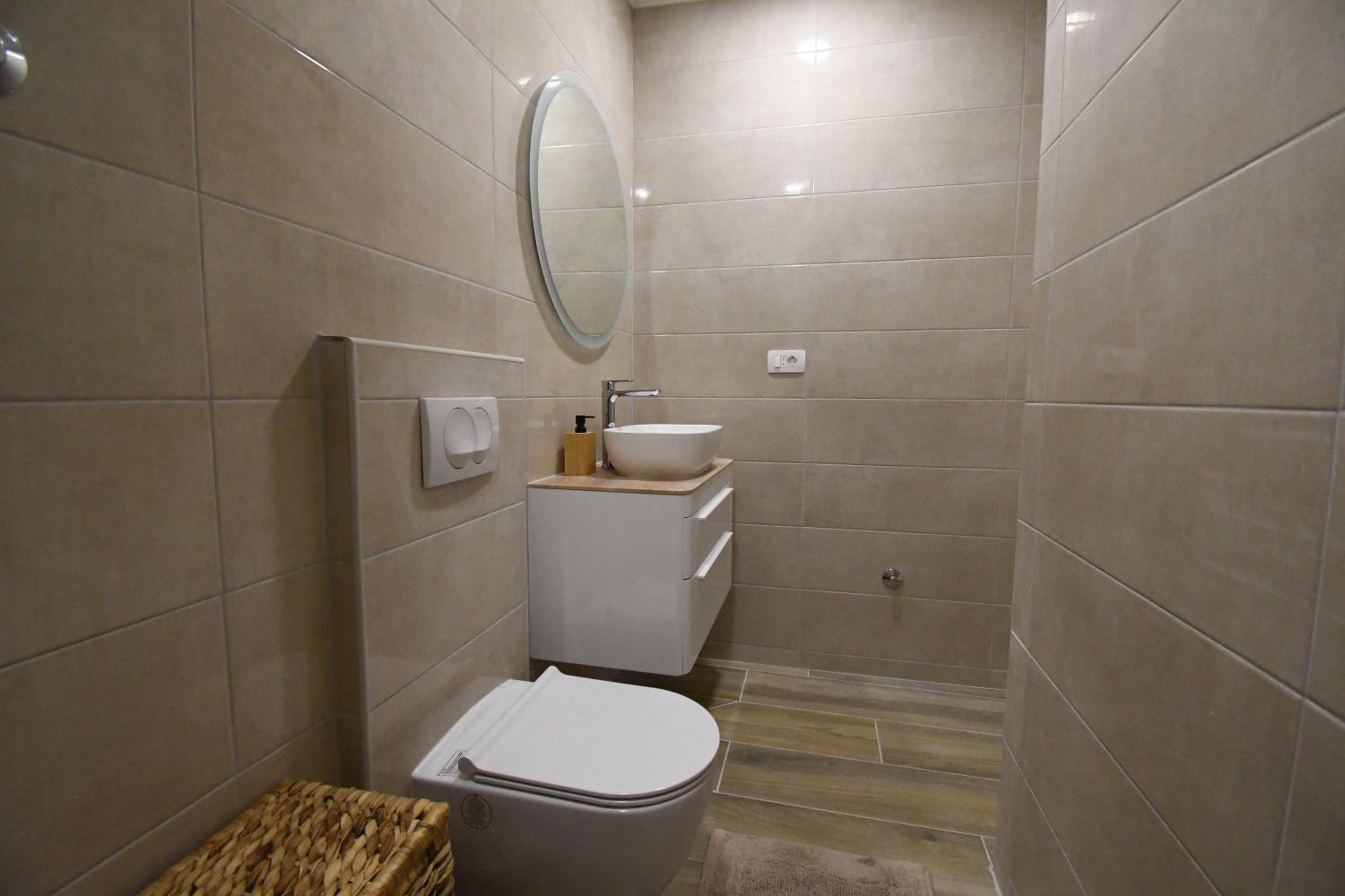 Apartman Dida Ive en Opuzen — bathroom