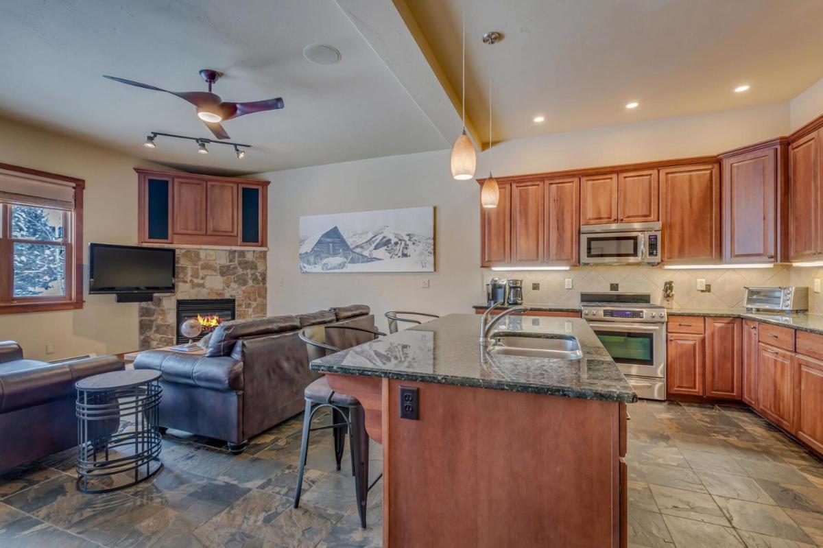 1046- Stunning Remodeled Cornerstone Townhome view 2