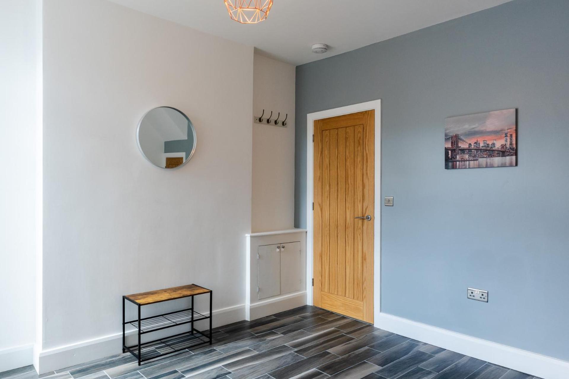 Luxury House in the Heart of Mumbles Village view 4