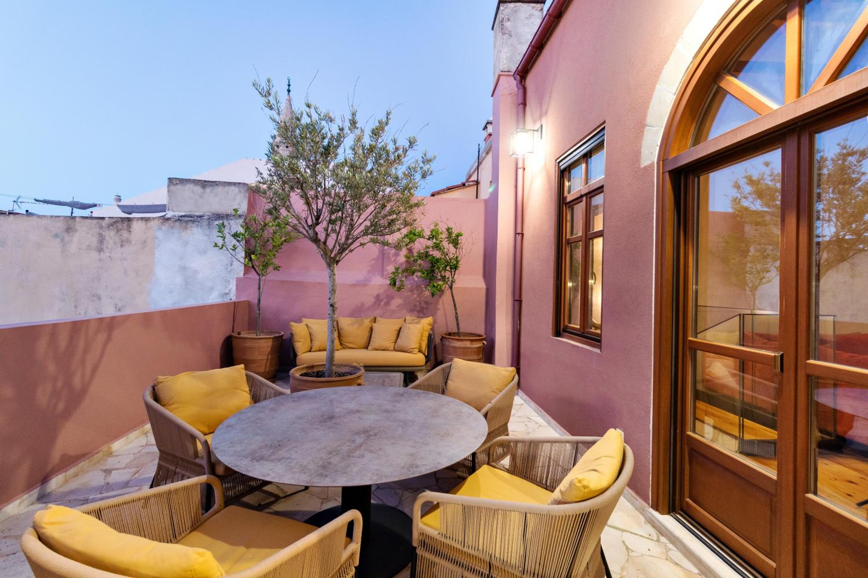 Luminous a House of Luxury