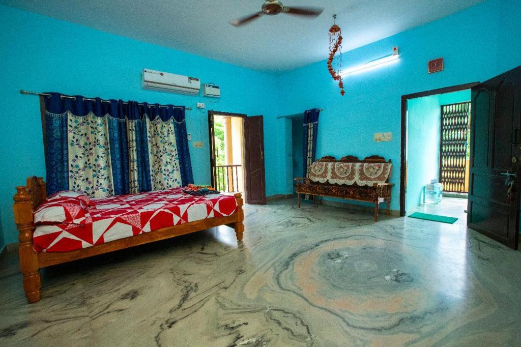 Phoenix Holiday Home